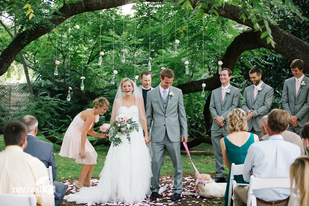 20 Wedding Day Moments (that we LOVE to capture) by Revival Photography www.revivalphotography.com