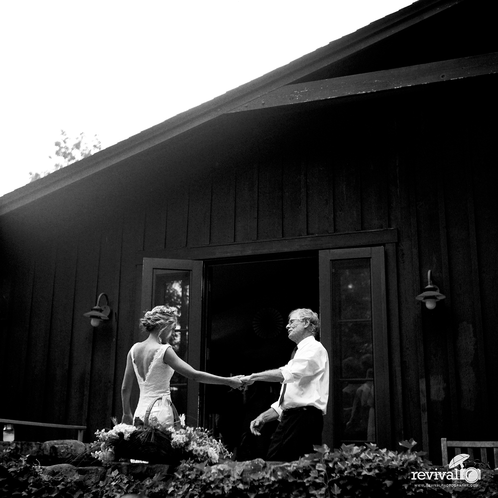 Heidi + Grant: A Vintage-Rustic Inspired Destination Wedding in the Blue Ridge Mountains of Asheville, NC www.revivalphotography.com