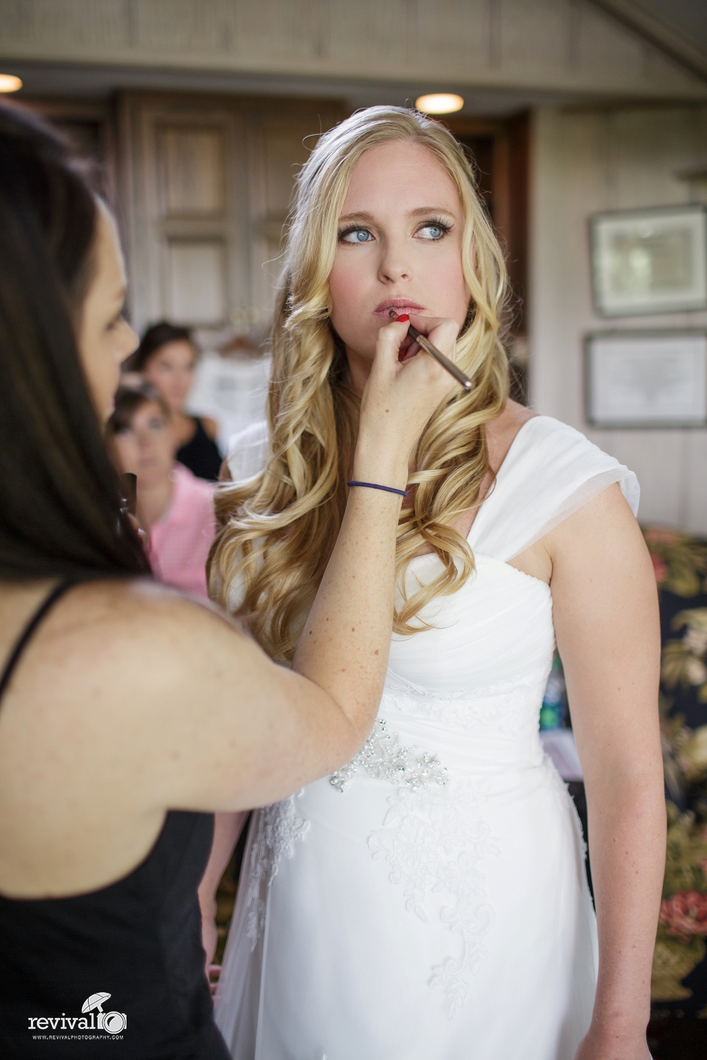 Featured Wedding Pro: Sharla Bance Makeup Artistry by Revival Photography www.revivalphotography.com 