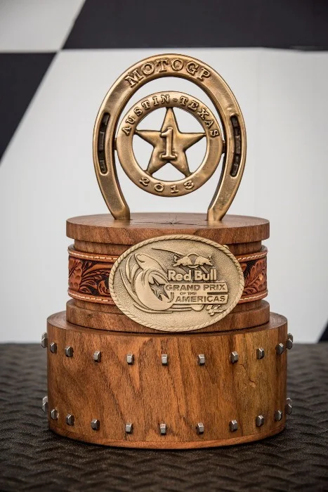 trophy2.jpg