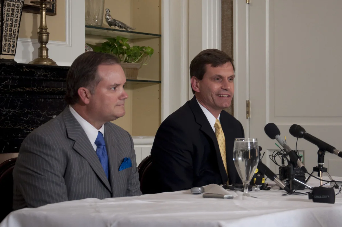 2011.11.17_tavo press conference_012.jpg