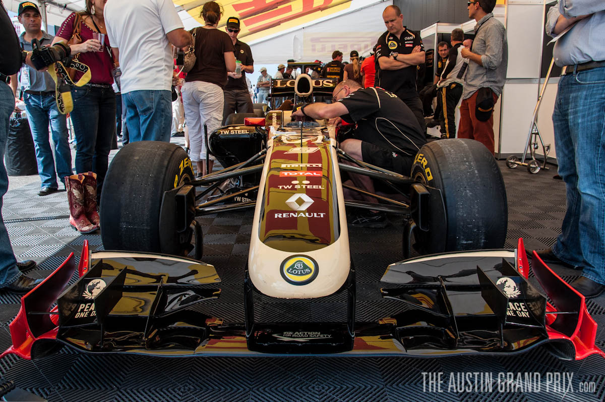 2012.10.21-cota first laps-0293.jpg