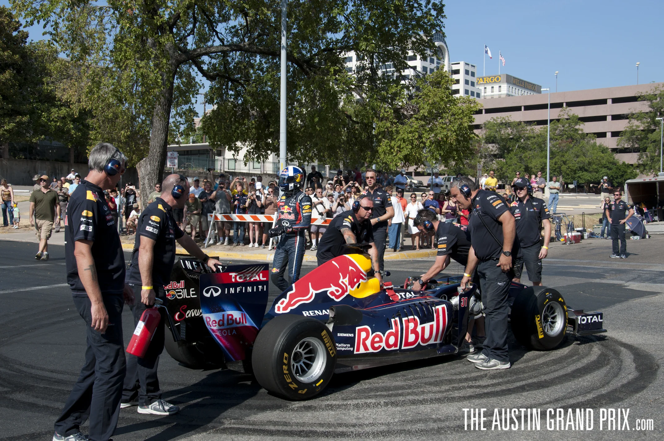 Formula 1 in Austin Starts With a Bang on Wednesday