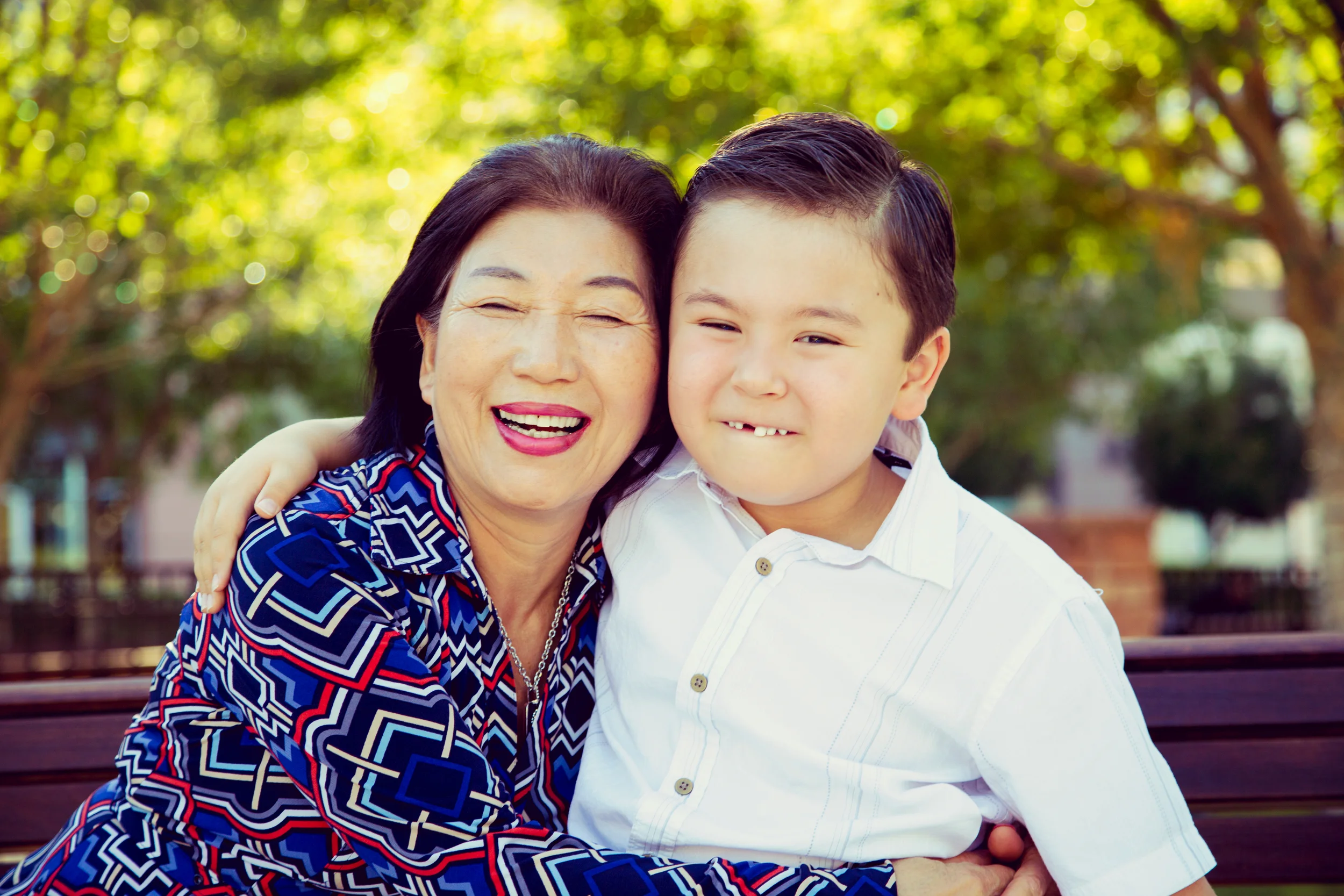 This is amazing how our grandmothers shine when they feel their grandkids' love!