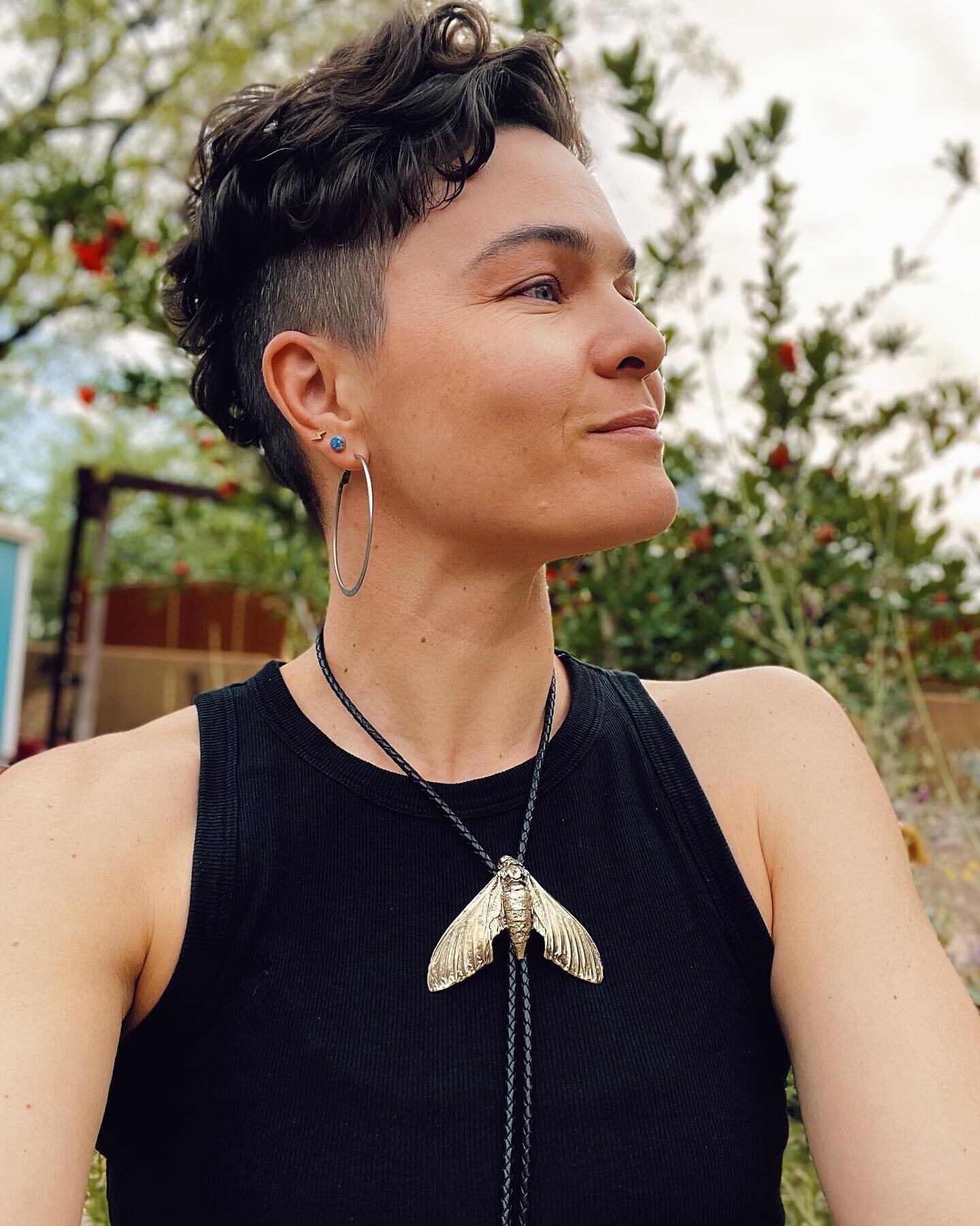 Hi everyone!
I&rsquo;m Spring✌🏽 (she/her)
Metalsmithing is my art and my job. 
I started Heliotrope 9 years ago (some of you have been with me since the beginning😮&zwj;💨, shout out!🥰).

Some other things about me🤔
⚡️I grew up in the woods. 
⚡️I 