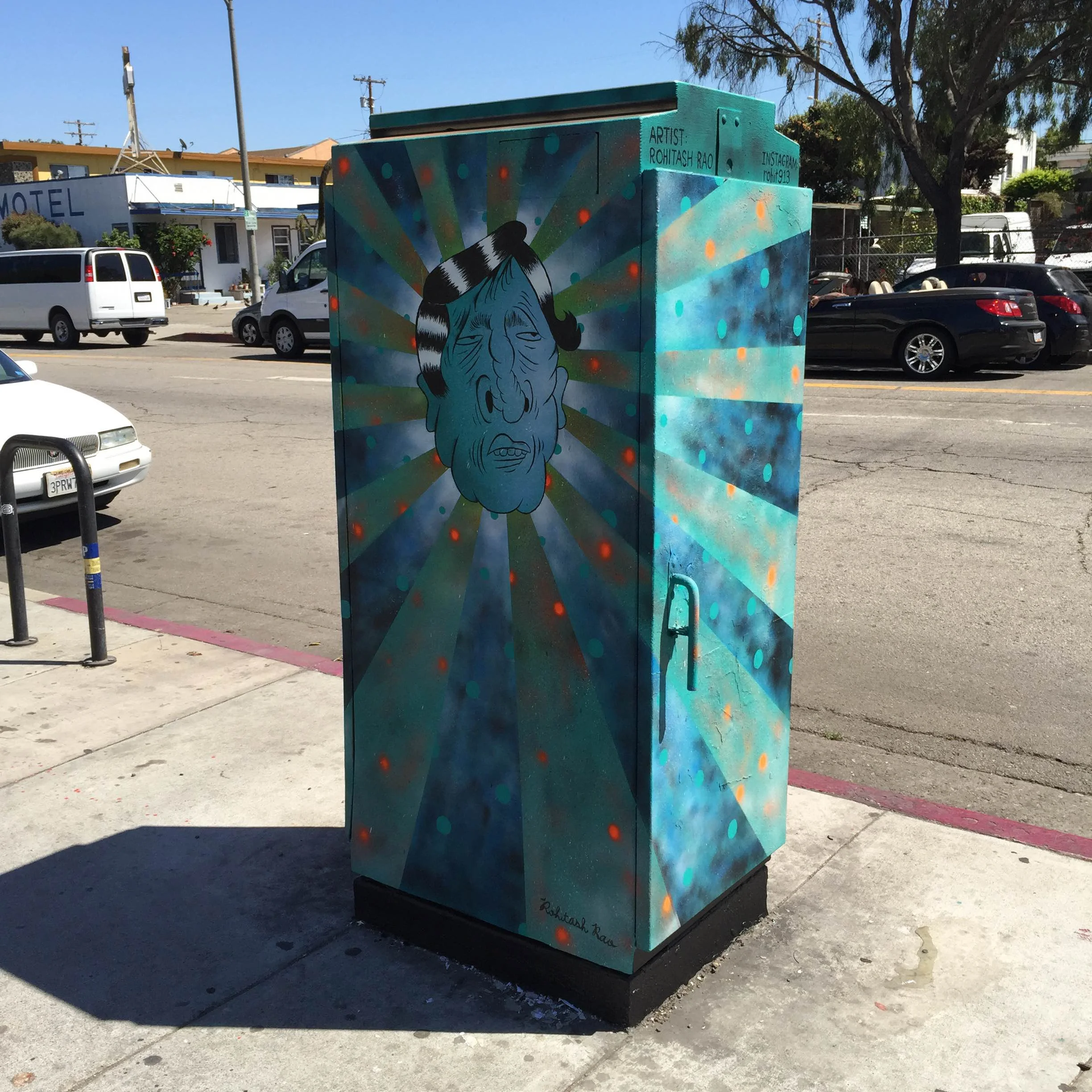Power Box Mural on 7th and Rose in Venice