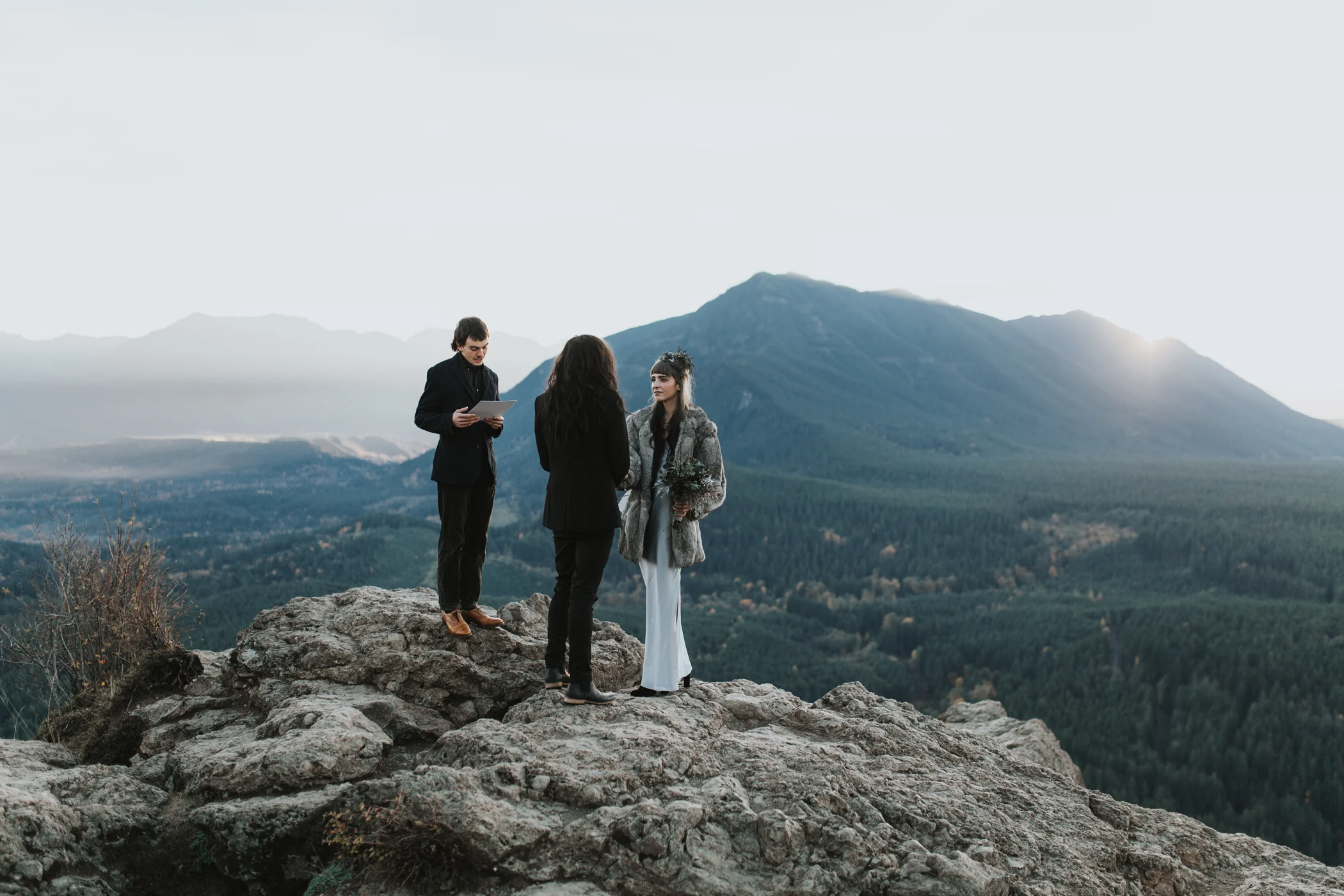 Rattlesnake Ledge Seattle Wedding Photographer