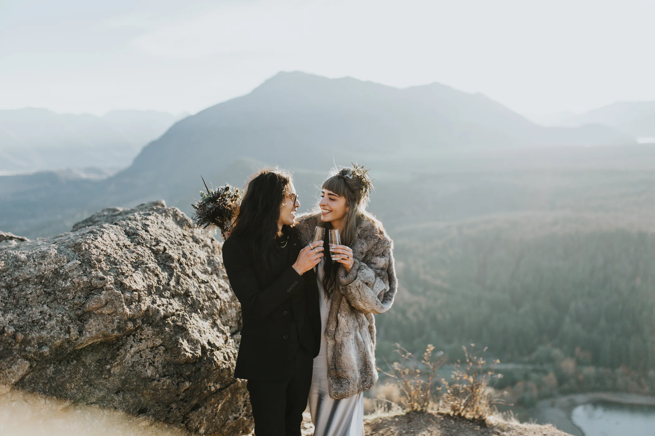 Rattlesnake Ledge Seattle Wedding Photographer