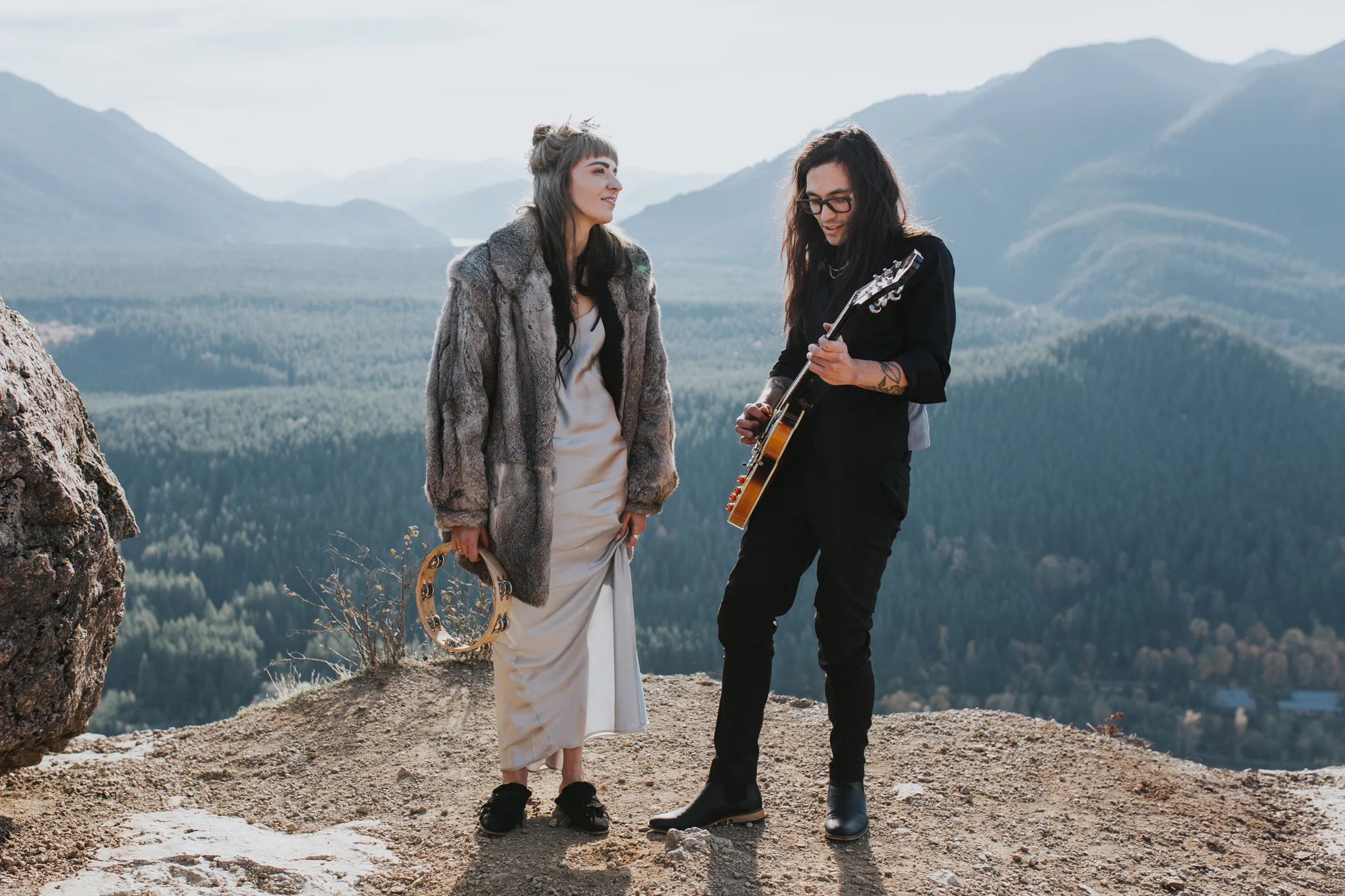 Rattlesnake Ledge Seattle Wedding Photographer