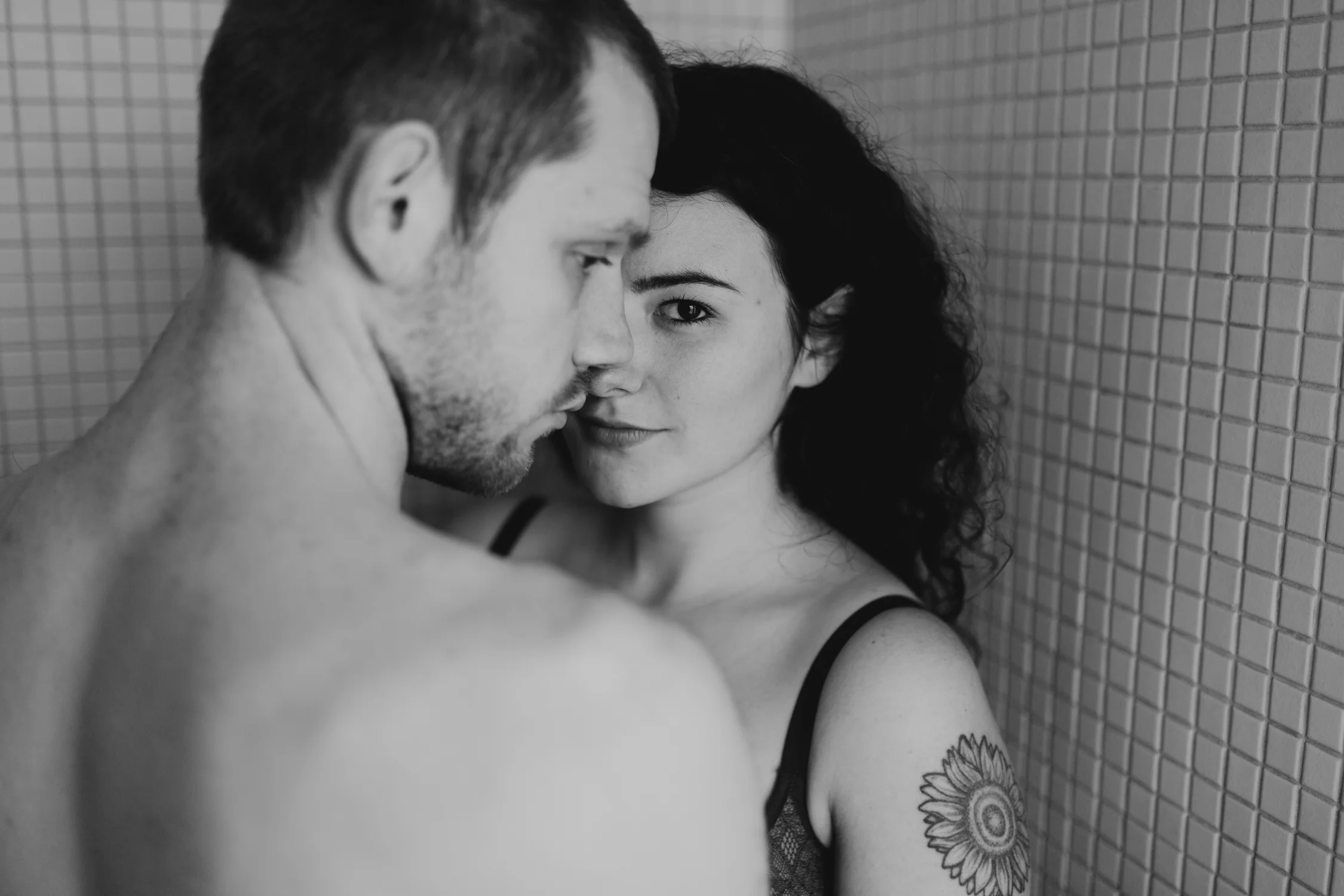 alejandra maria photography seattle wedding photographer ace hotel in-home engagement session