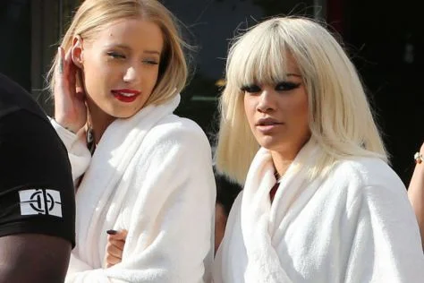 Iggy Azalea and Rita Ora behind the scenes of Black Widow music video. 