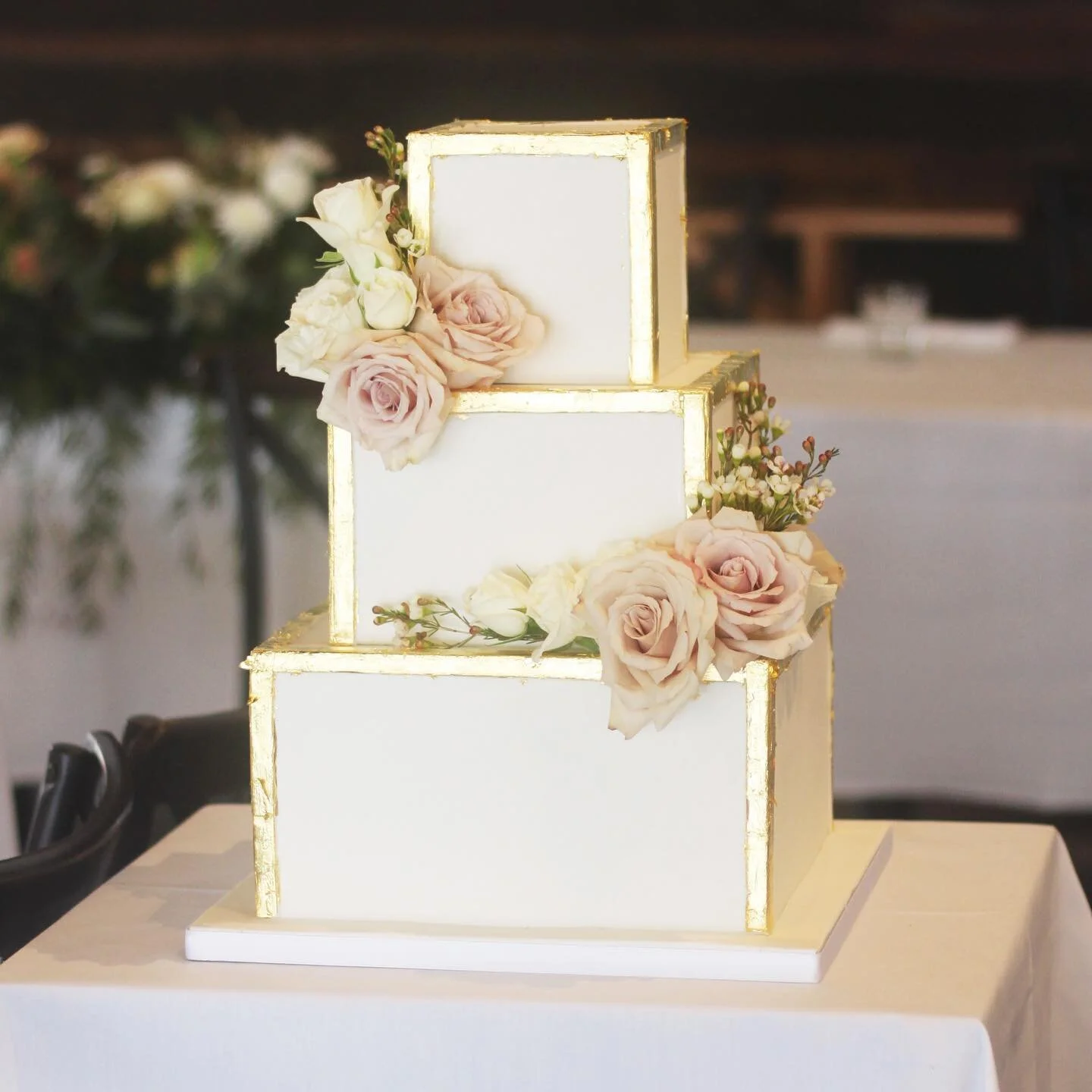 For the wonderful Milli and Dan! I cannot tell you how happy I am that these lovebirds finally got to have their day on Sunday after Covid meant they had to change their plans from earlier this year. They took it all in their stride with calm and organised grace! Congratulations Milli and Dan! #wedding #weddingcake #brisbanewedding