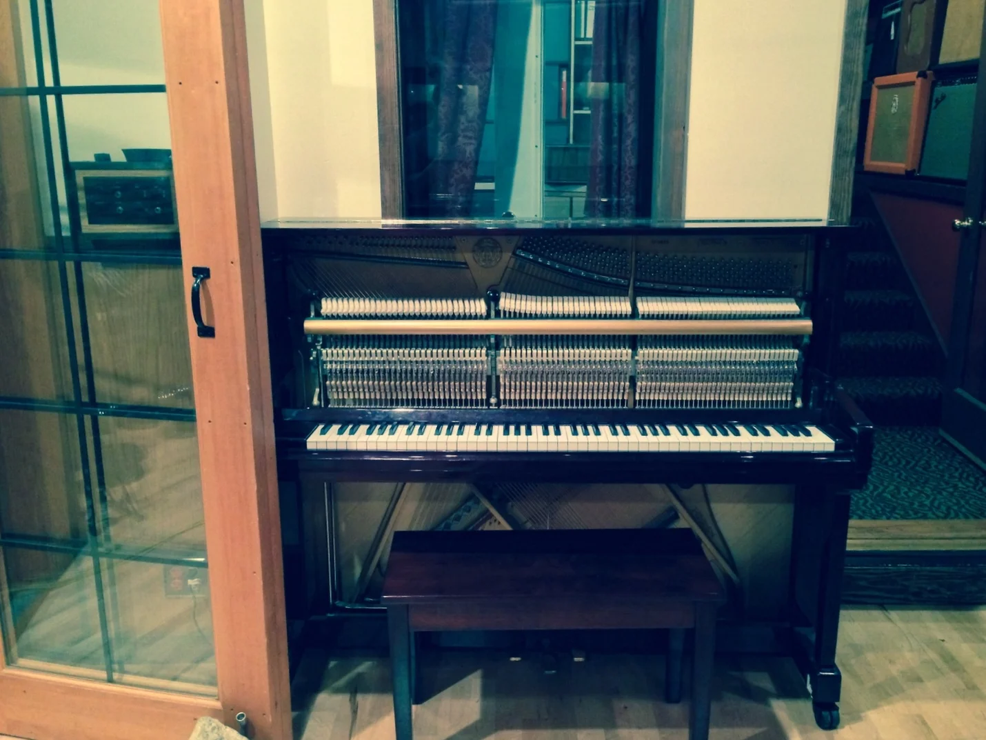 upright piano.jpeg