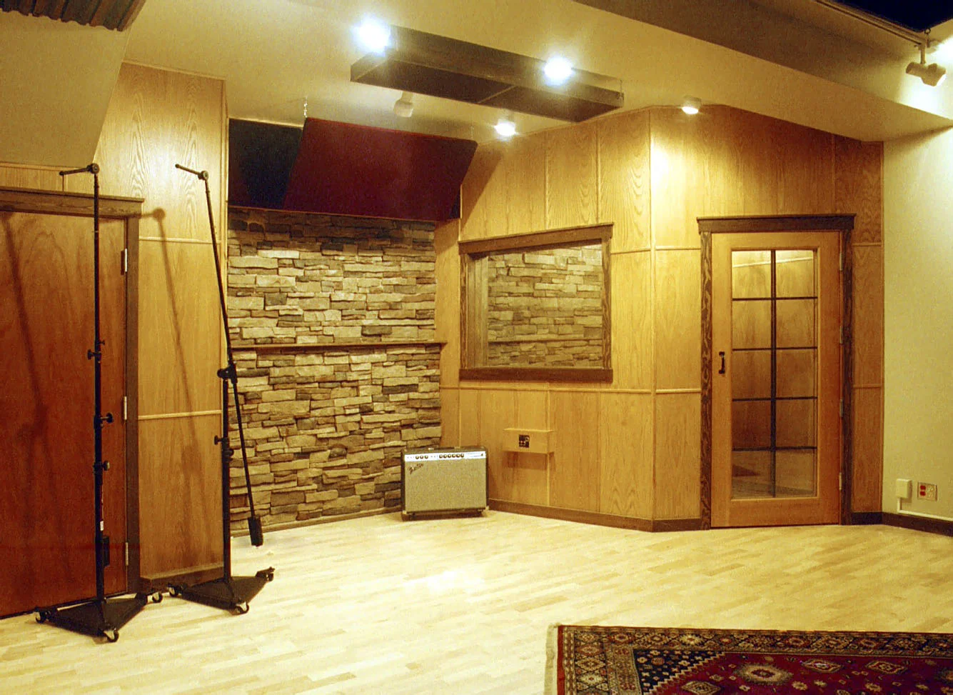 WOOD+STONE
