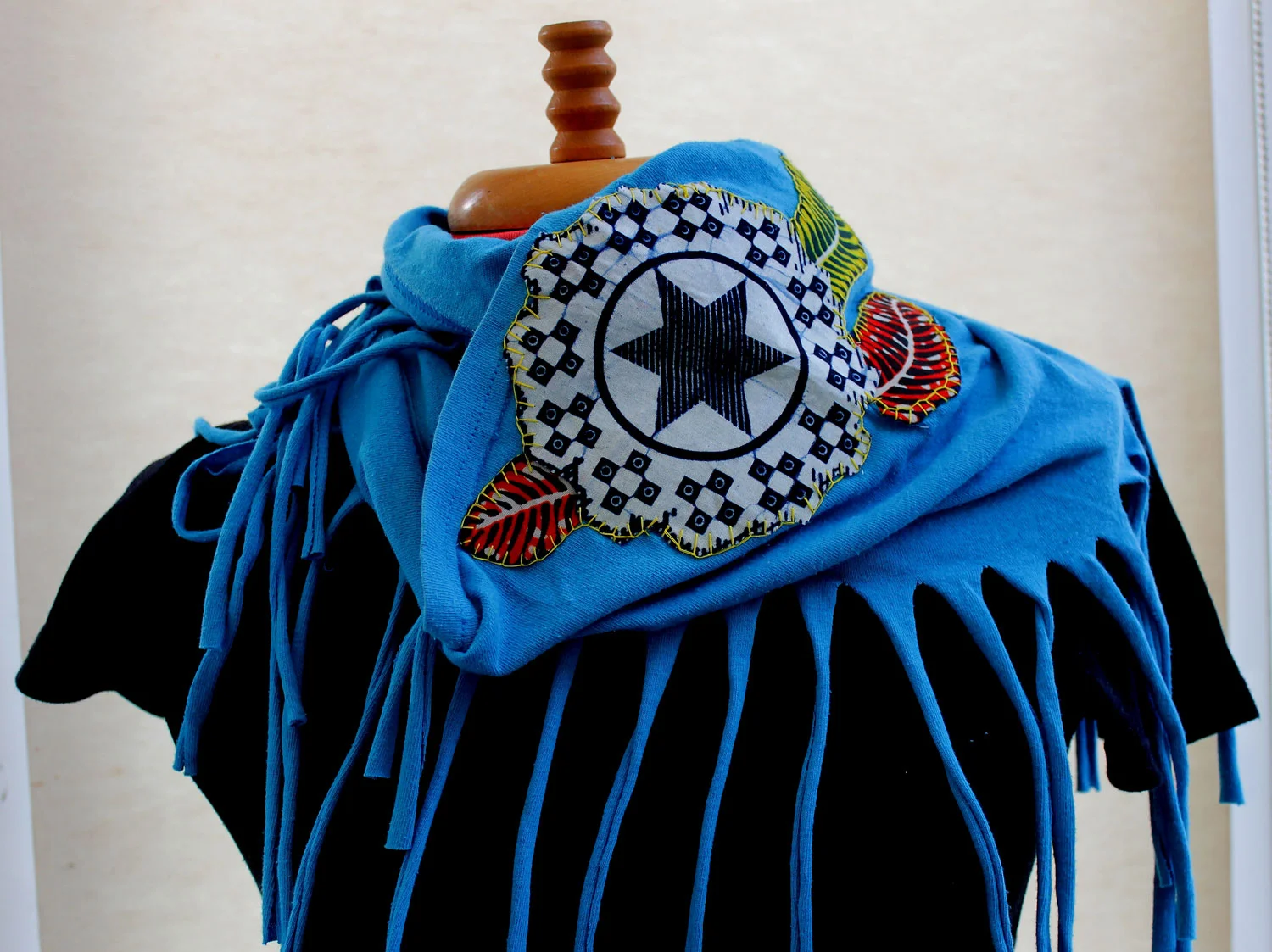AFRORETRO UpCycle a Tee into a circular scarf