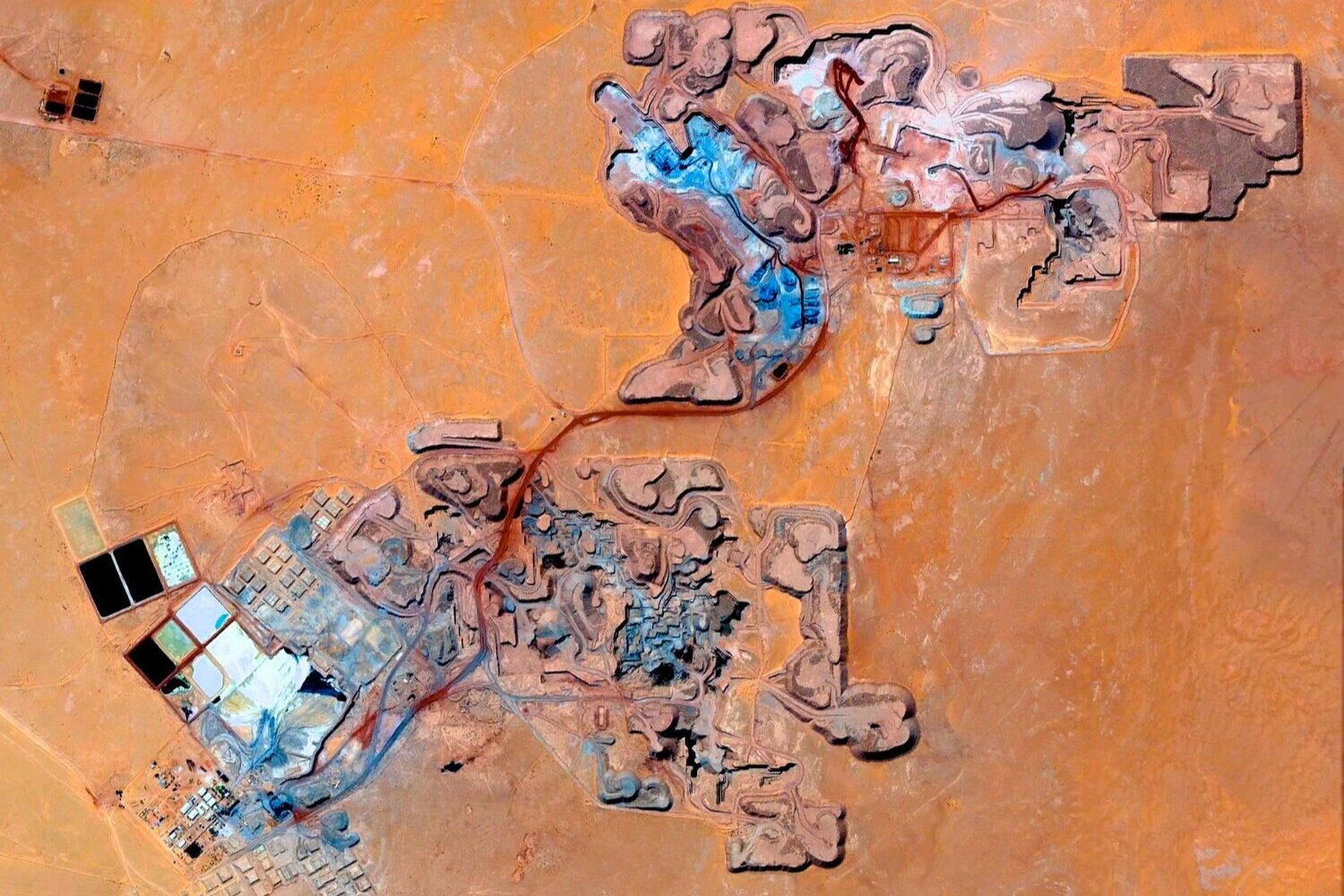 Arlit uranium mine niger resources.jpg