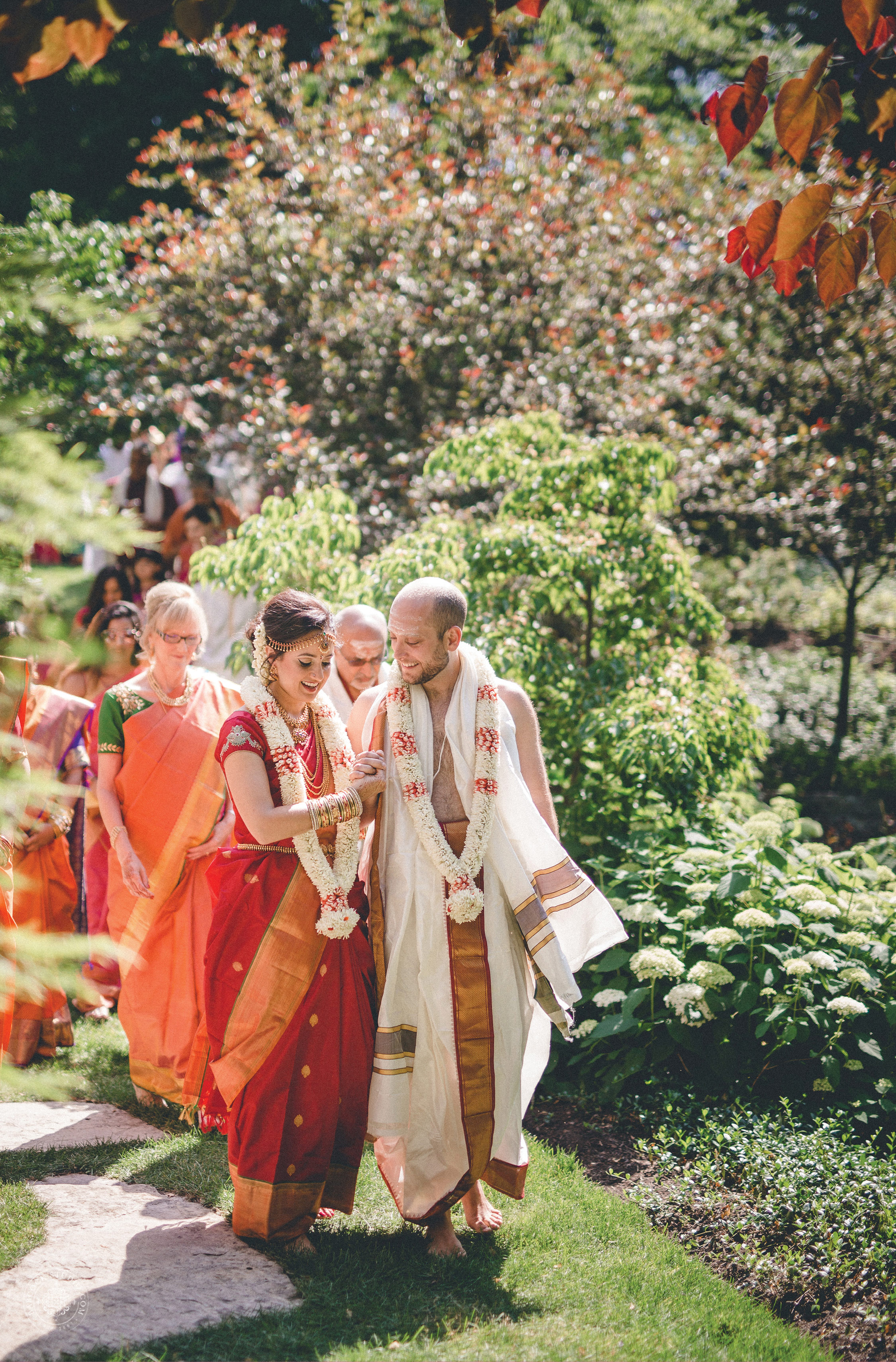 2anusha-andrew-indian-columbus-wedding-photographer-dayton-ohio-14.jpg