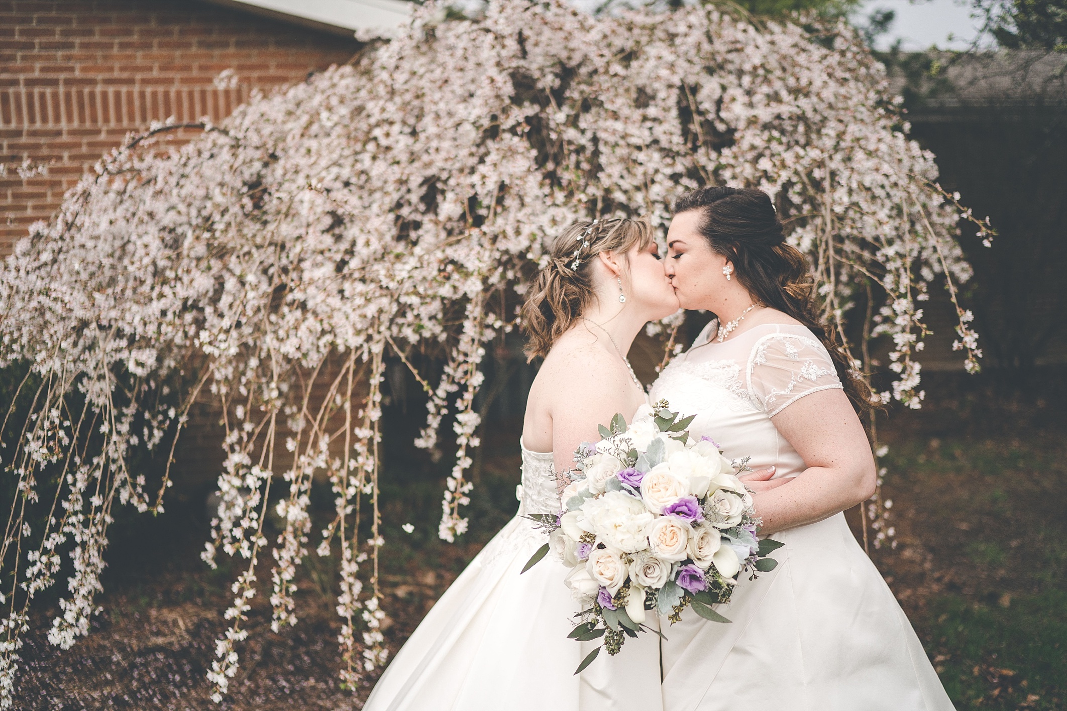 same-sex-wedding-photographer-dayton-ohio-lesbian_0006.jpg