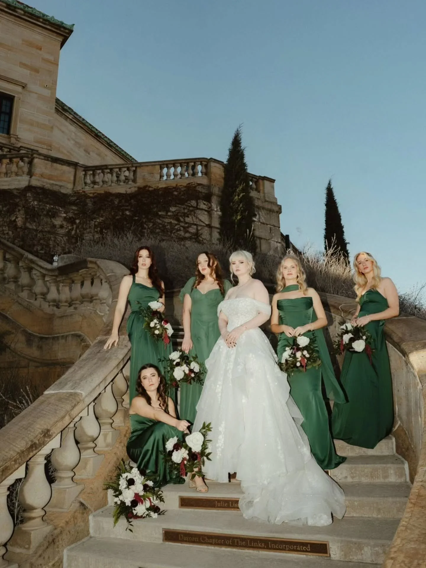 Ashley &amp; Mitchell
.
.
.
.
.
@daytonartinstitute @bernsteinsfinecatering @floralvdesigns @primetimepartyandeventrental @mariagossarddesigns @ashley_r_debusk @thecakerydayton