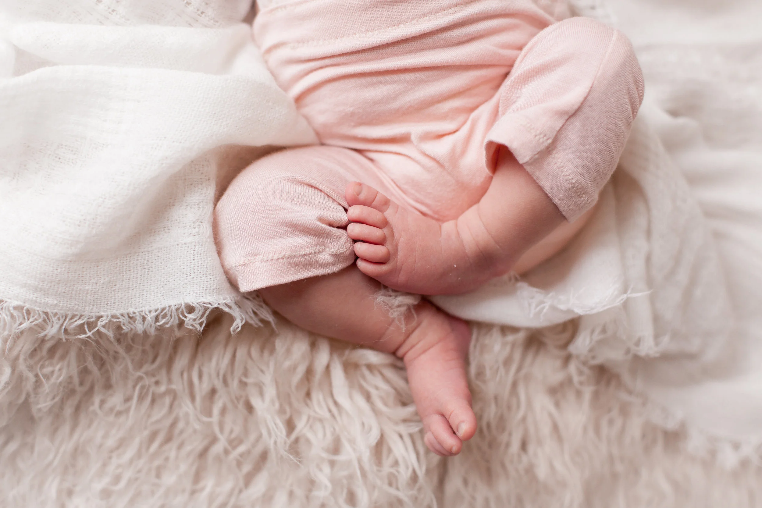 Lilly Newborn 2015-0032.jpg