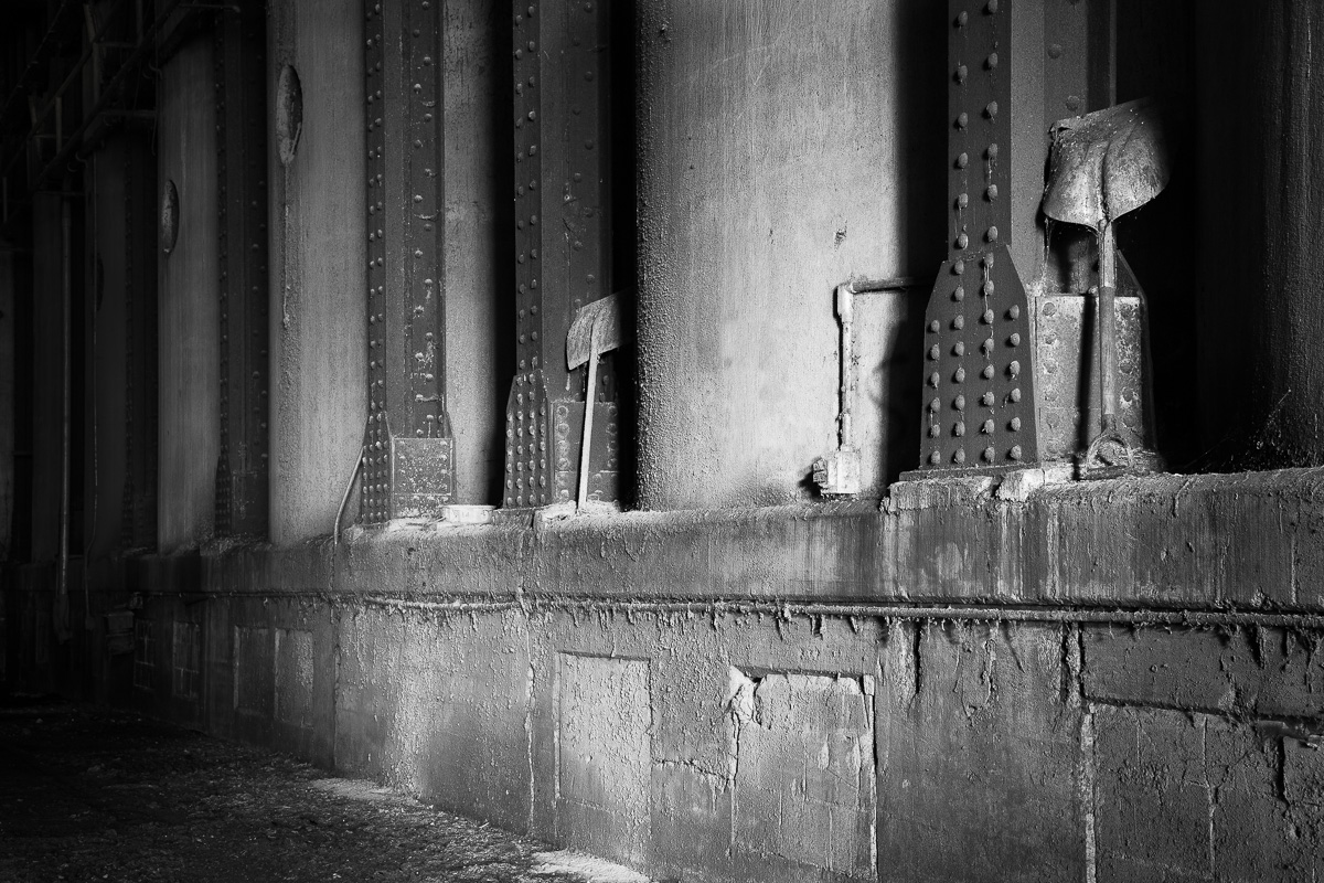 05-Two Shovels