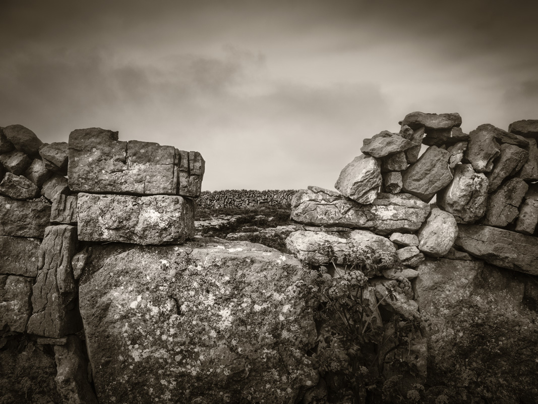 08-Aran Walls 17
