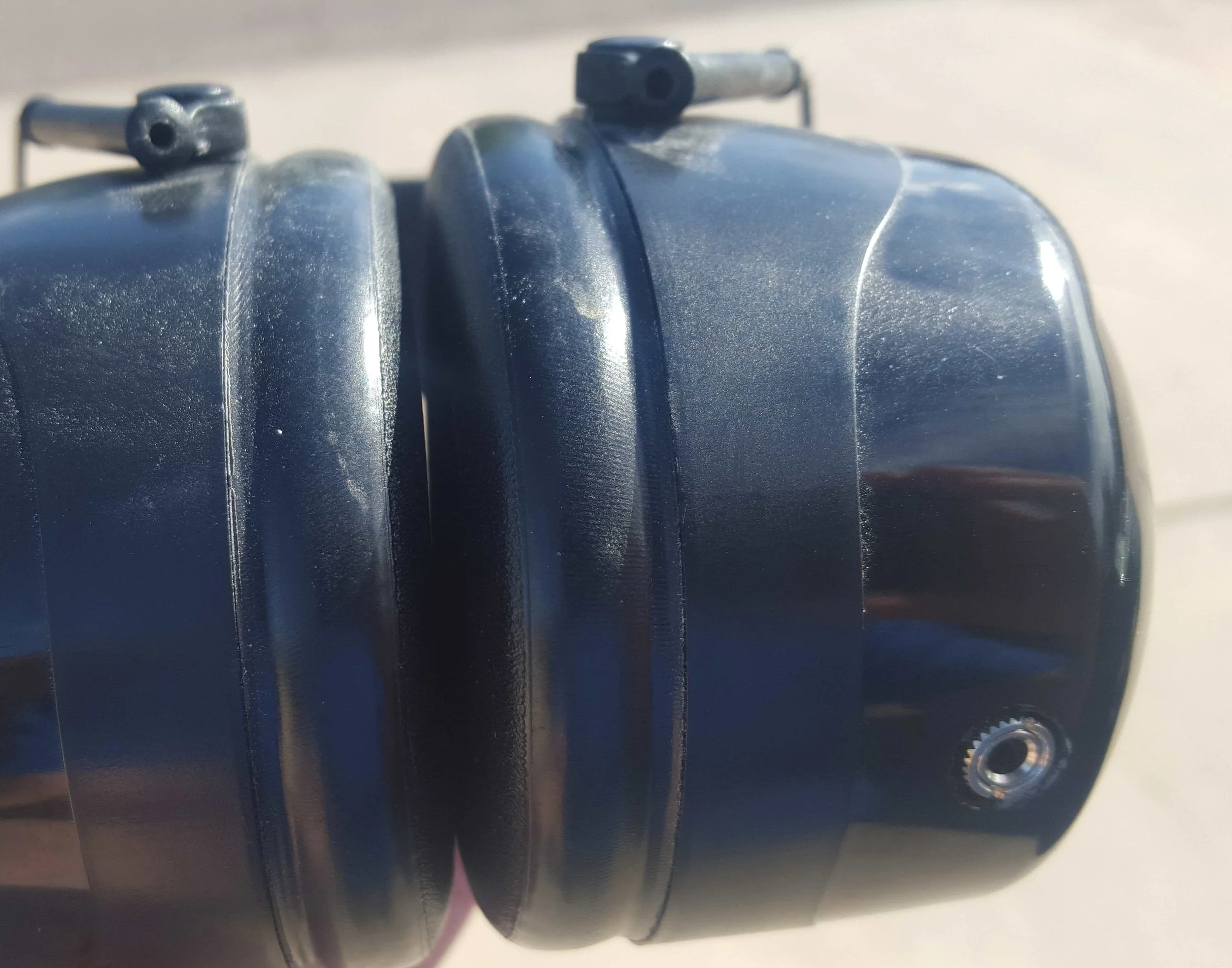 Fllush-mounted port instead of a dangly wire