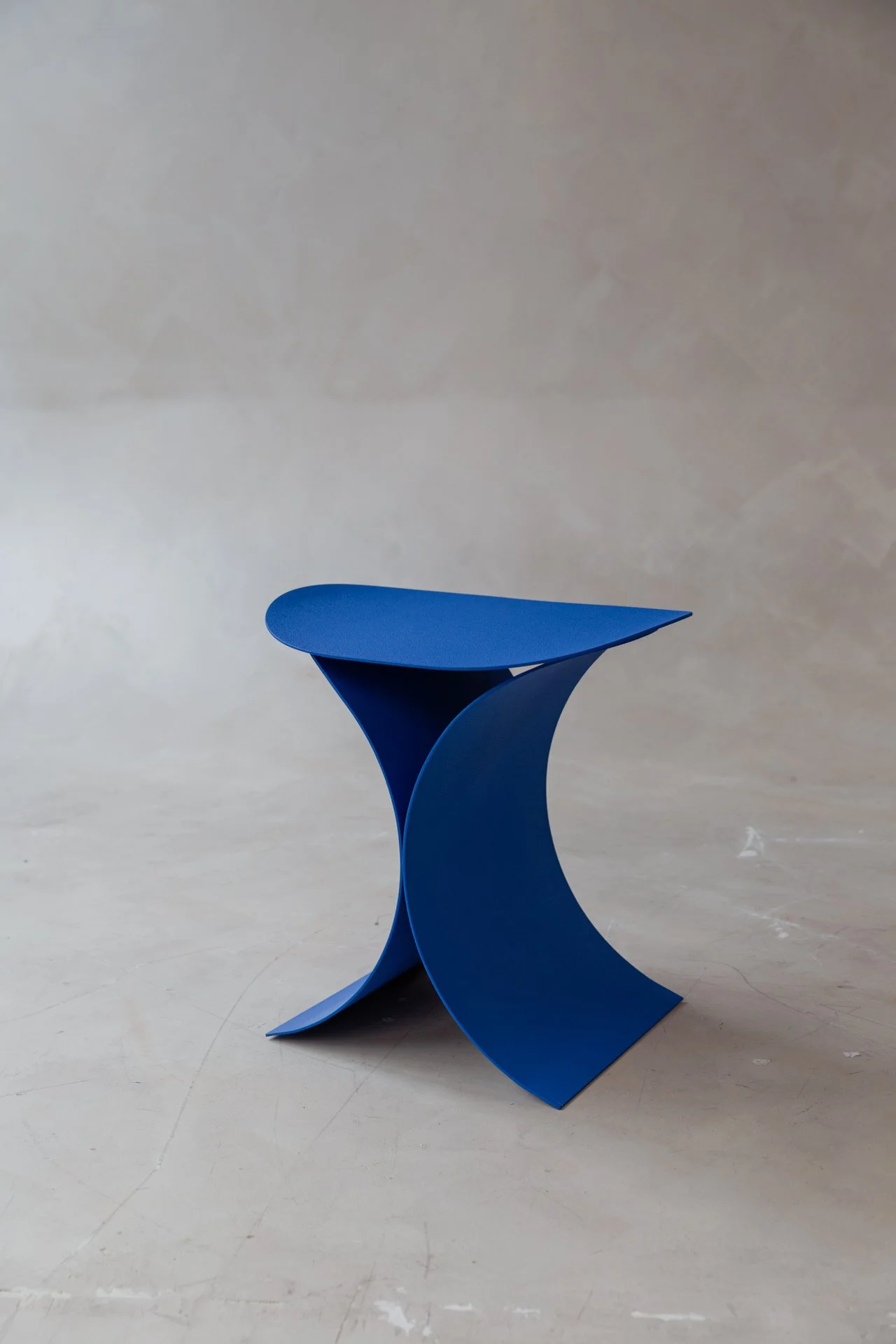Tangent-Stool_03_Angle.jpg