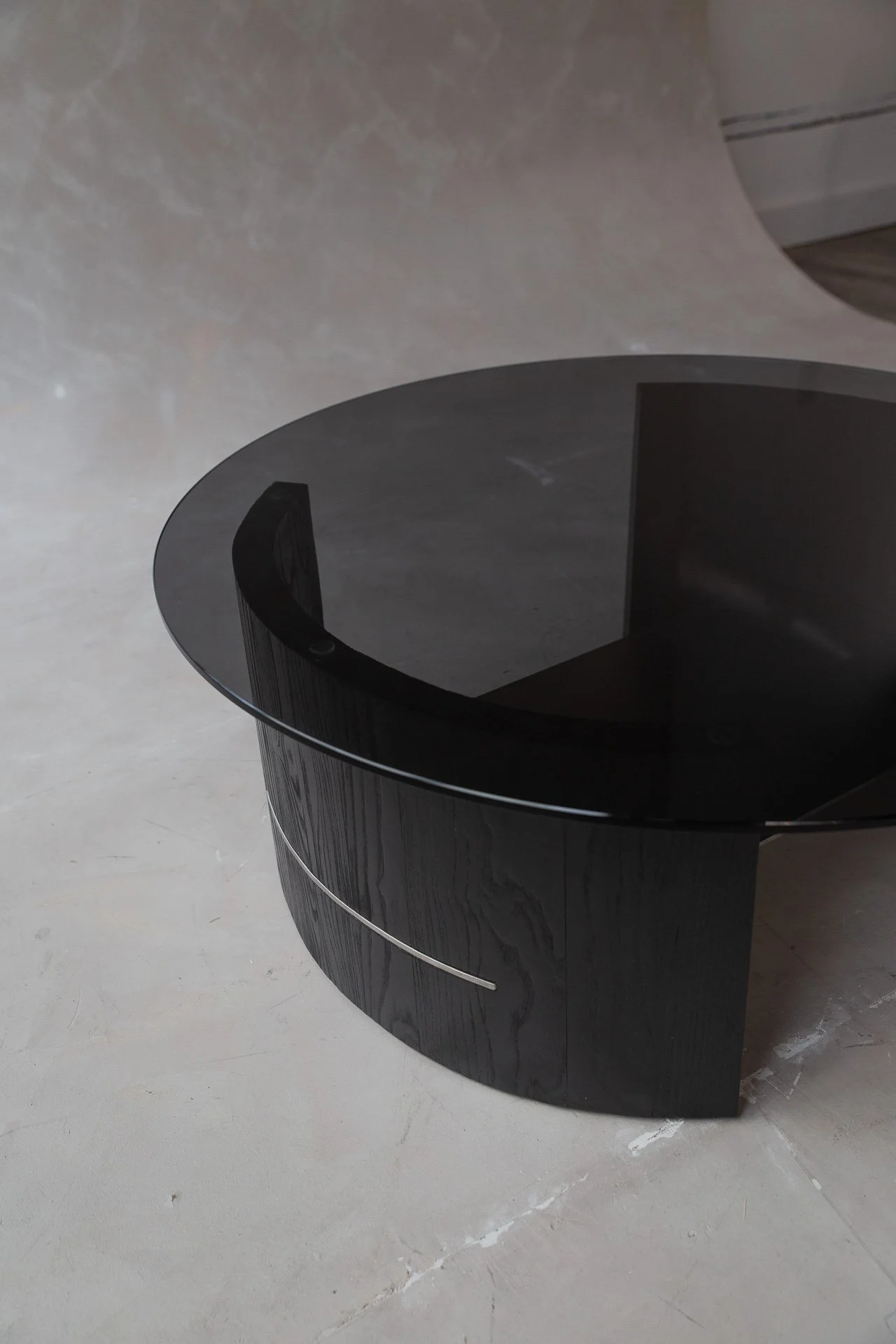 Ignis-Table_05_Angle Opp_Web.jpg