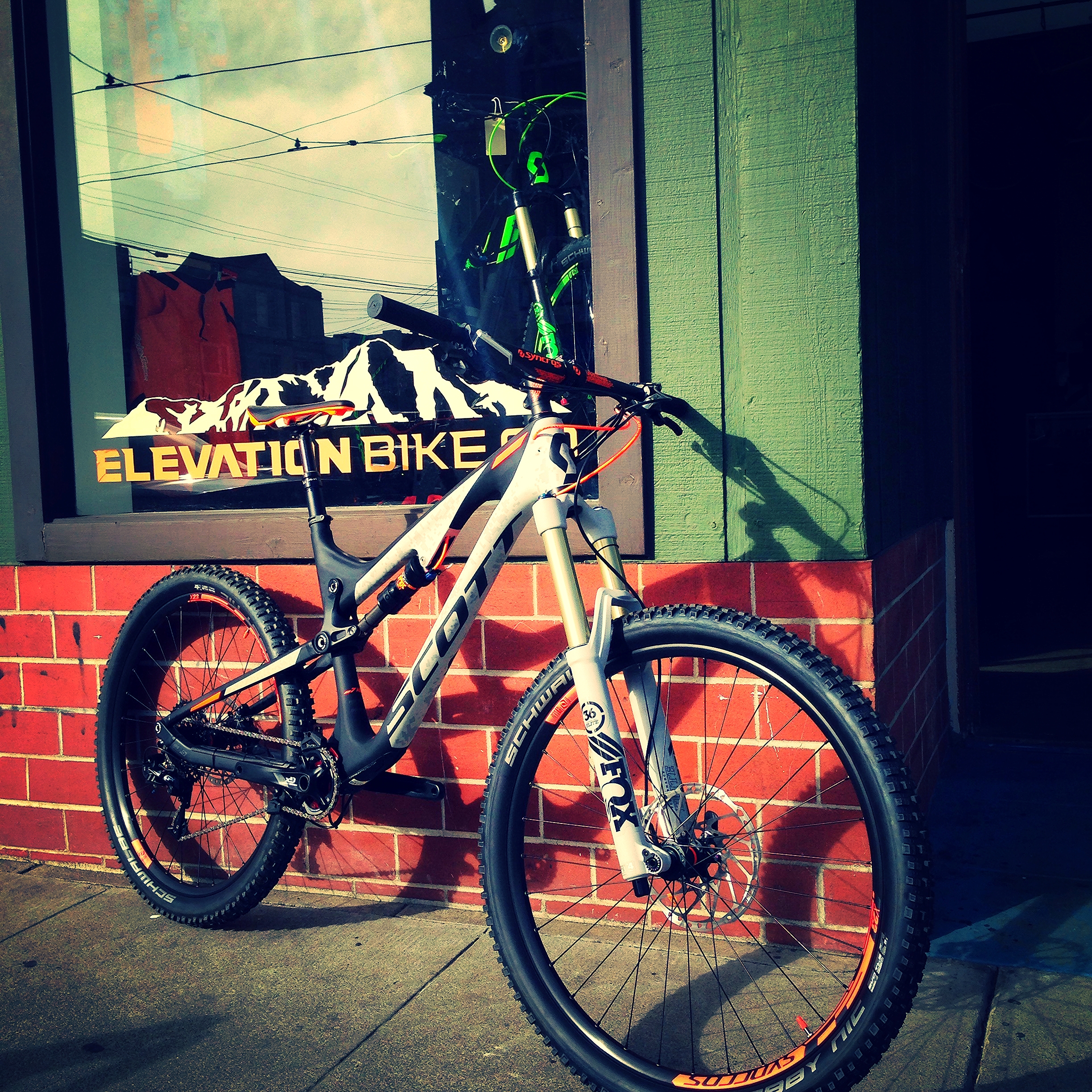 The New 2016 Scott Genius LT