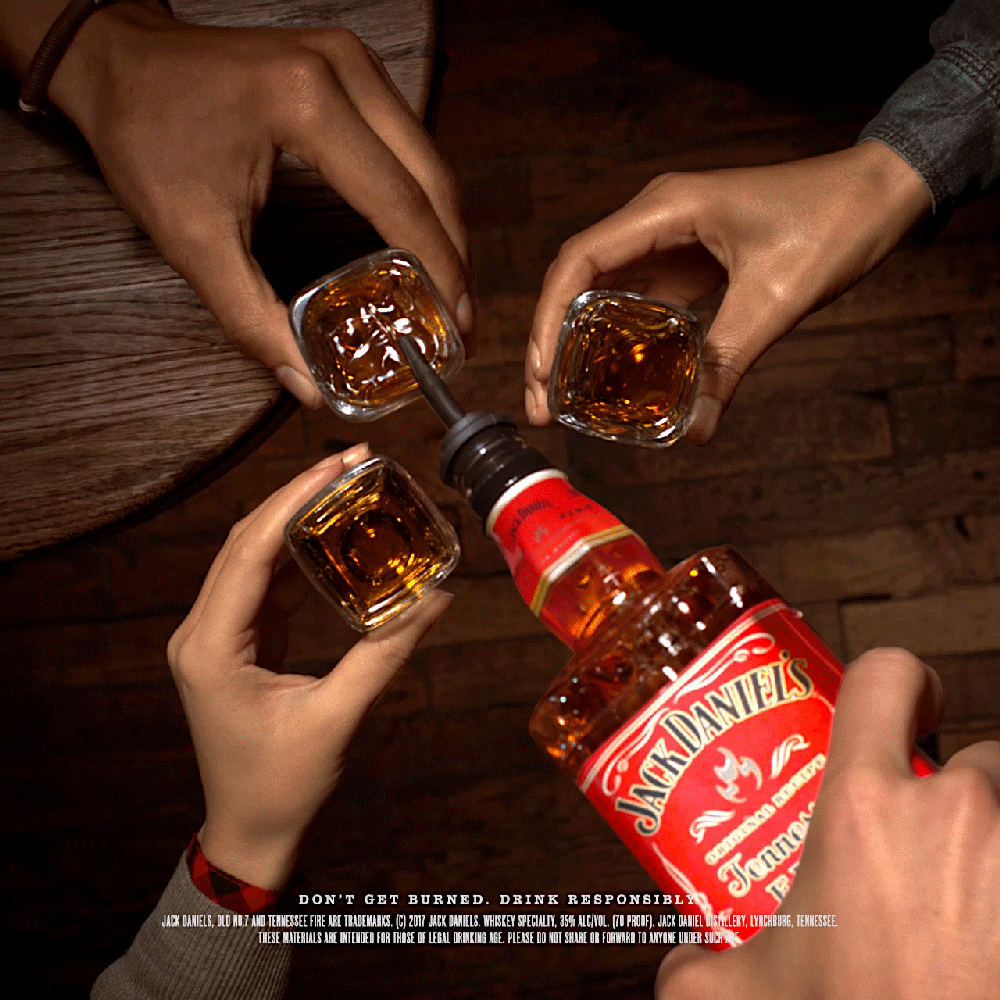 YBRV7010_JDTF-Toasting-Cinemagraph_v05.gif