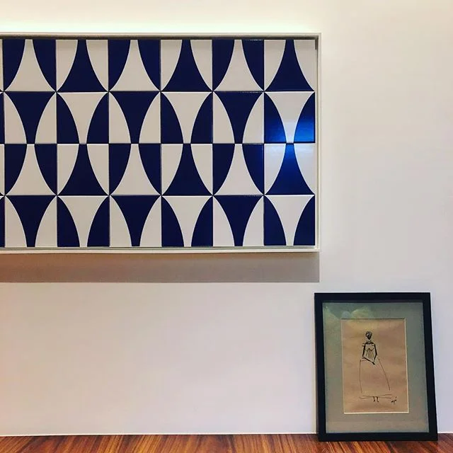 Hoje comemoramos o centen&aacute;rio desse artista incr&iacute;vel! Na foto, uma composi&ccedil;&atilde;o com a pe&ccedil;a que foi desenhada para o Bras&iacute;lia Palace Hotel @brasiliapalace @fundathos 💙