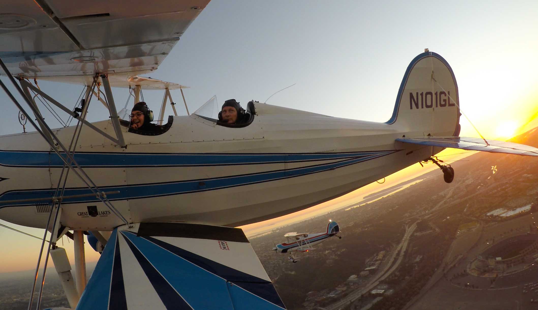 We are looking to land at Montgomery Field so "Pearl" is giving us some space with San Diego's Downtown in the background.