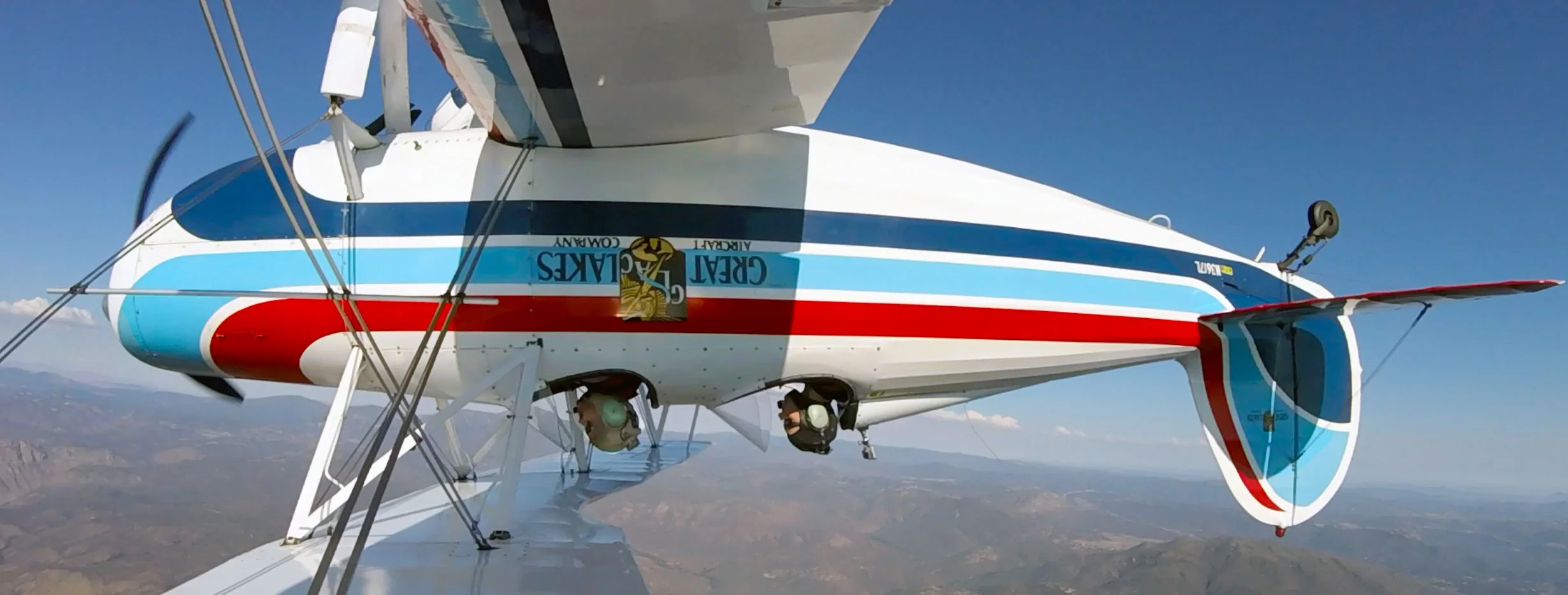 Aerobatics_tour_inverted_Flight_web.jpg