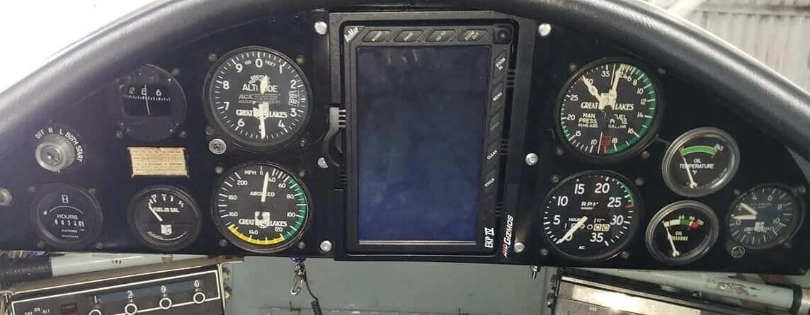AFT PILOT cockpit. Solo from the Rear Seat only! The large AvMap is automatic. Turns on and boots up with the radio.