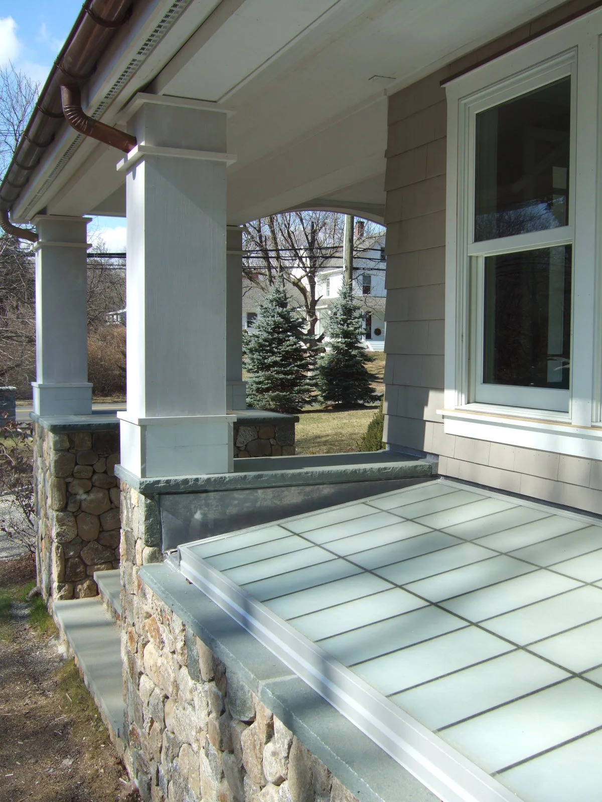 Exterior columns detail