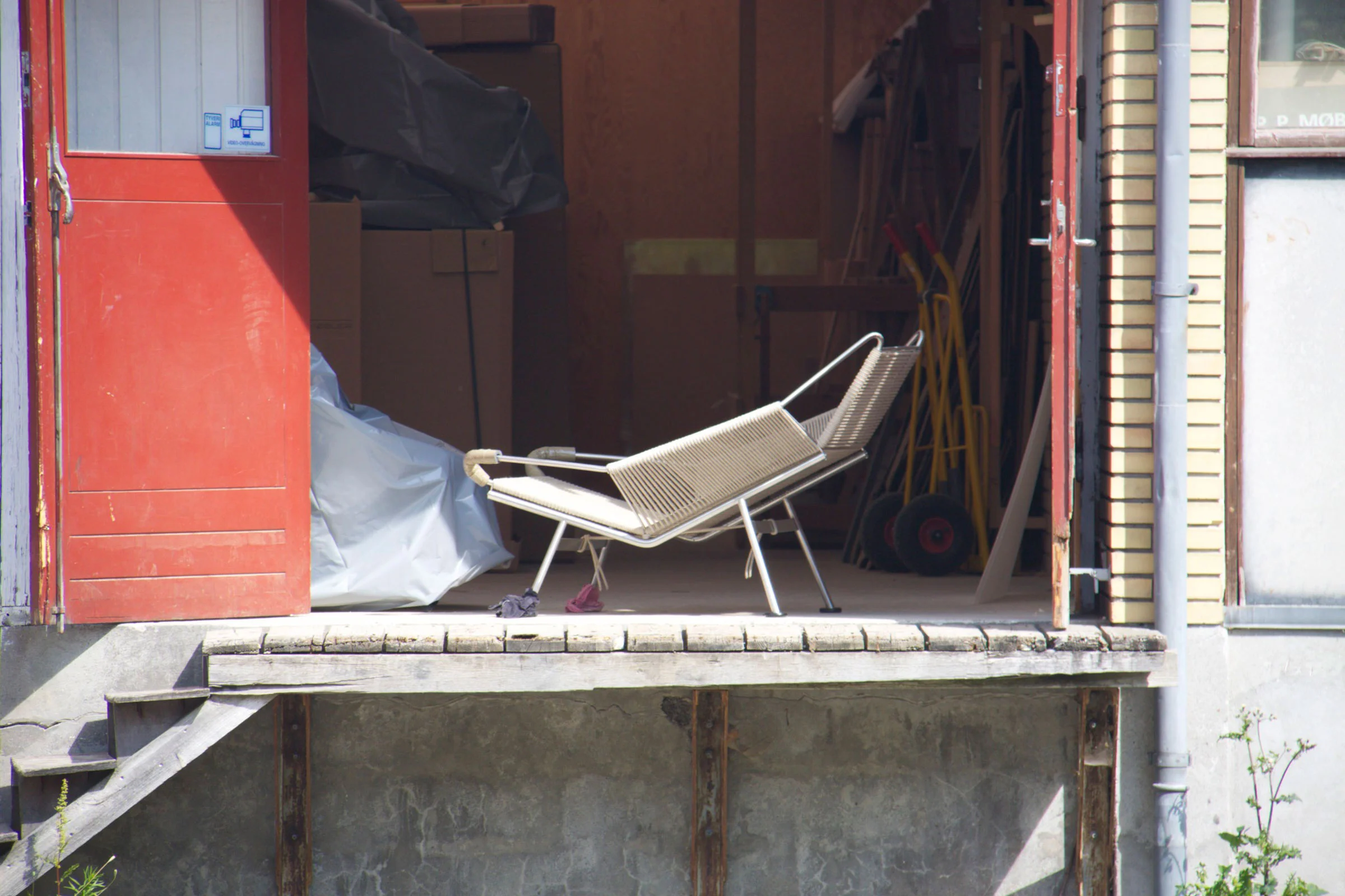 Spotting a Flag Halyard Chair finished at PP Møbler with my telescopic lens