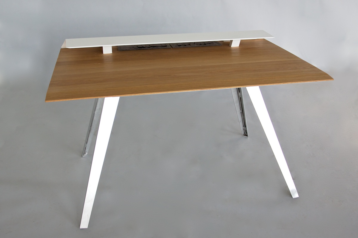 D117 Desk David Hsu Design