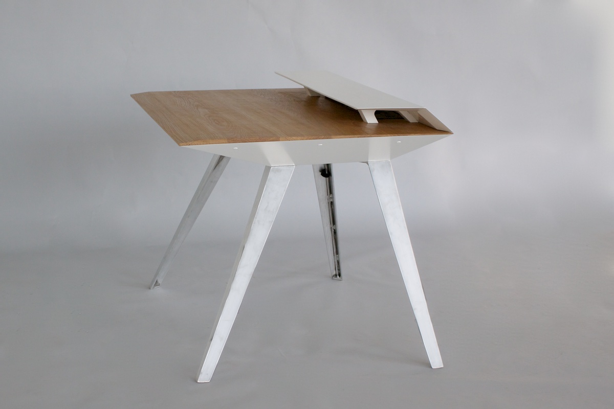 D117 Desk David Hsu Design