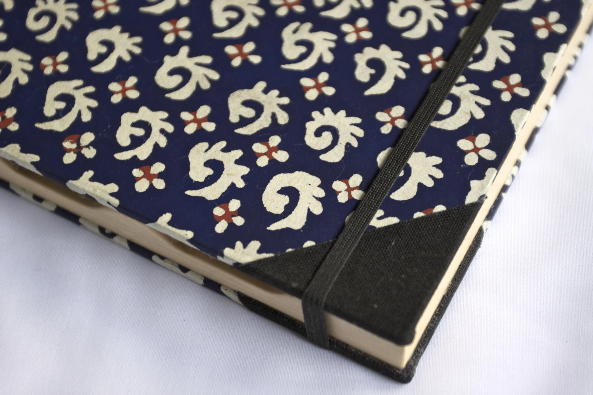 Old Book Case - Moni Edition - Closeup