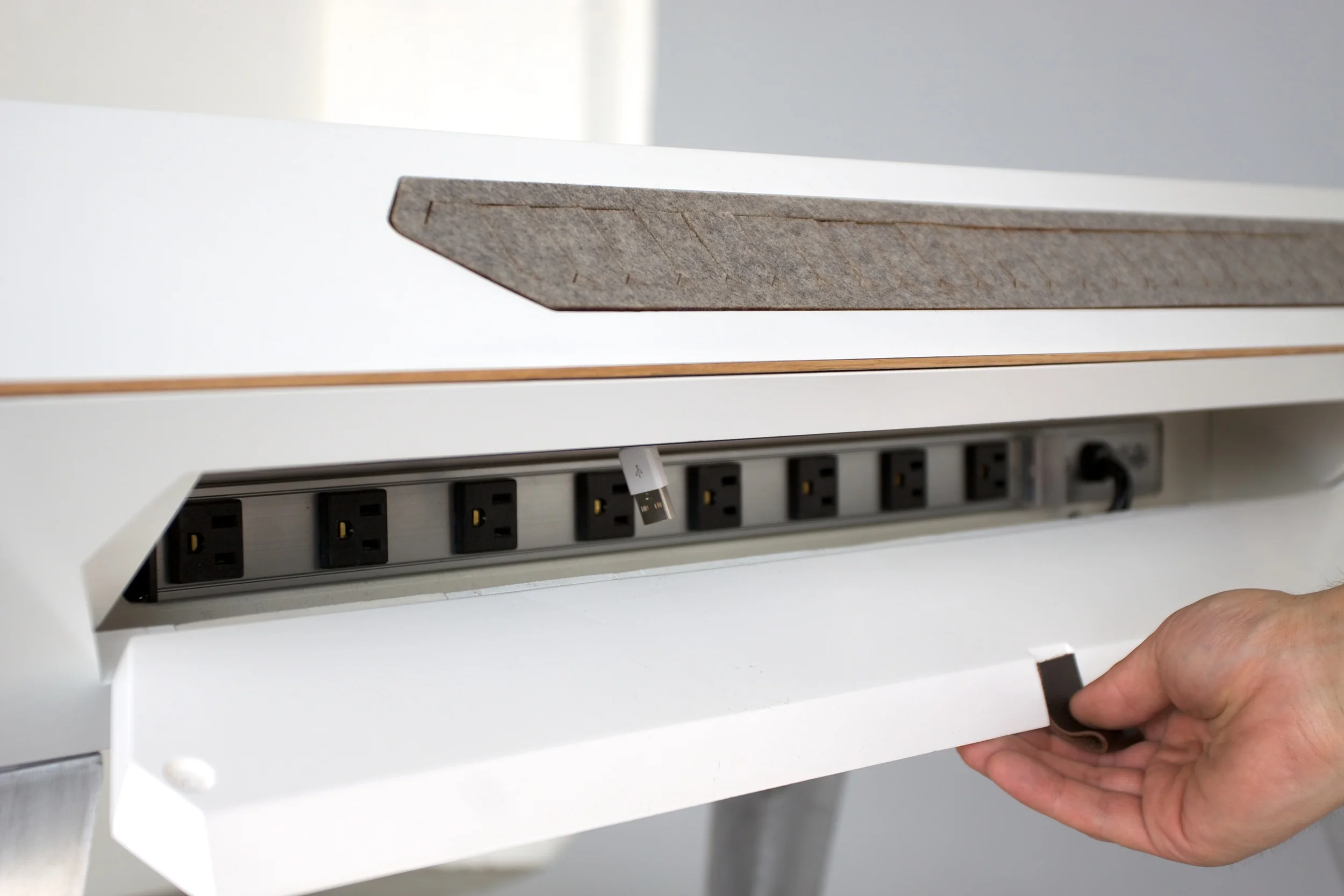 D117 Desk Rear Bottom Detail.jpg