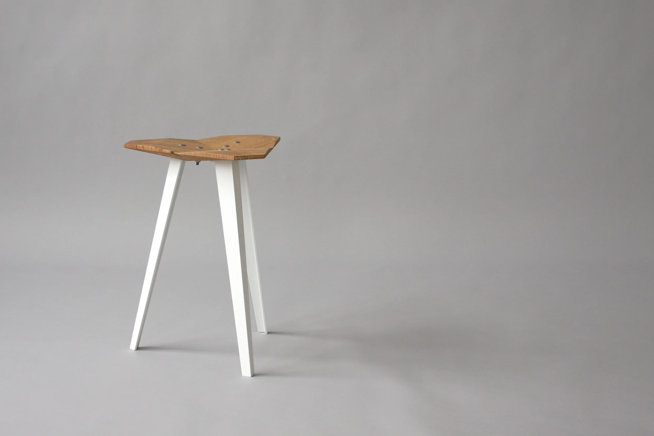 D117 Stool white leg single.jpg