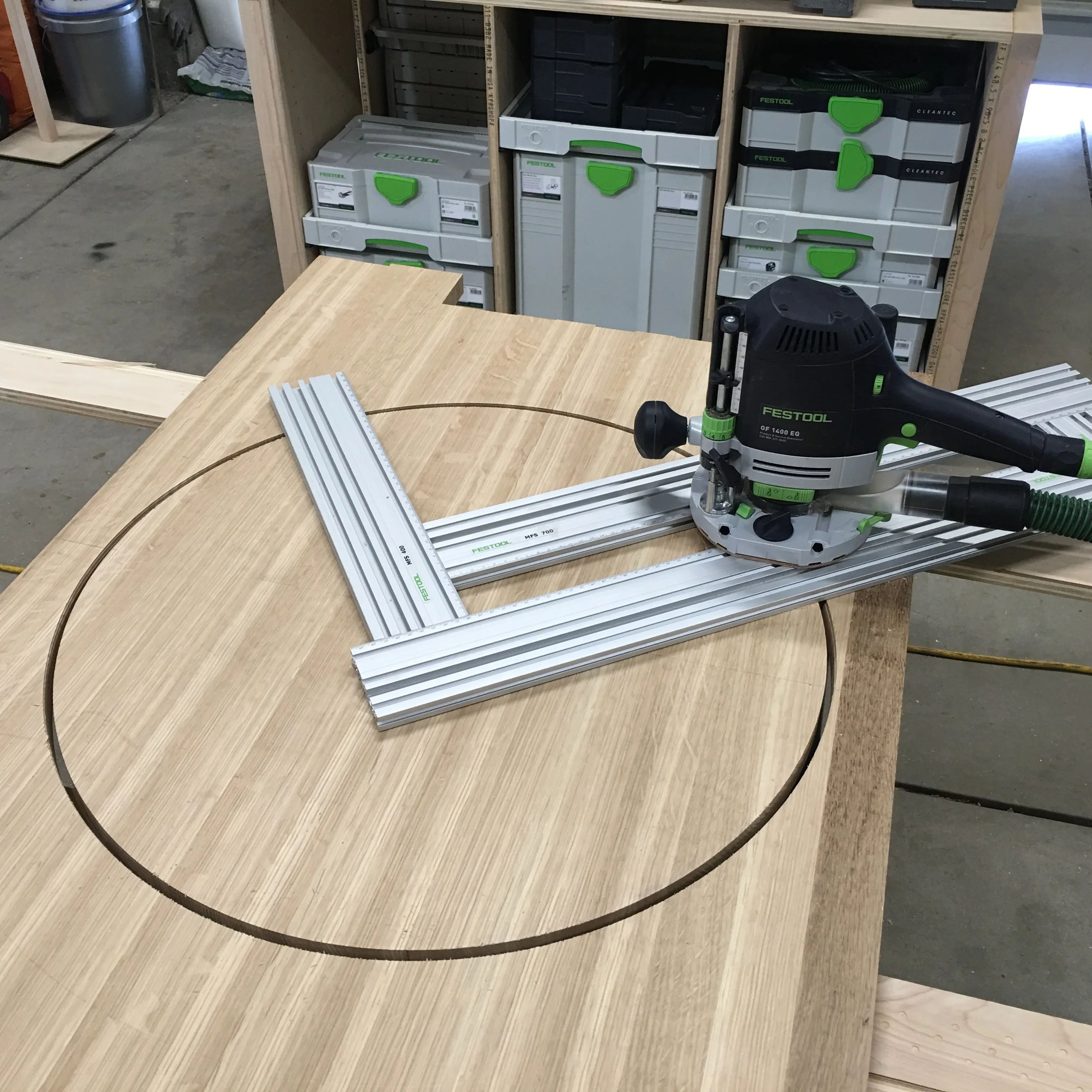 Festool OF1400 and MFS adjustable templates to the rescue!