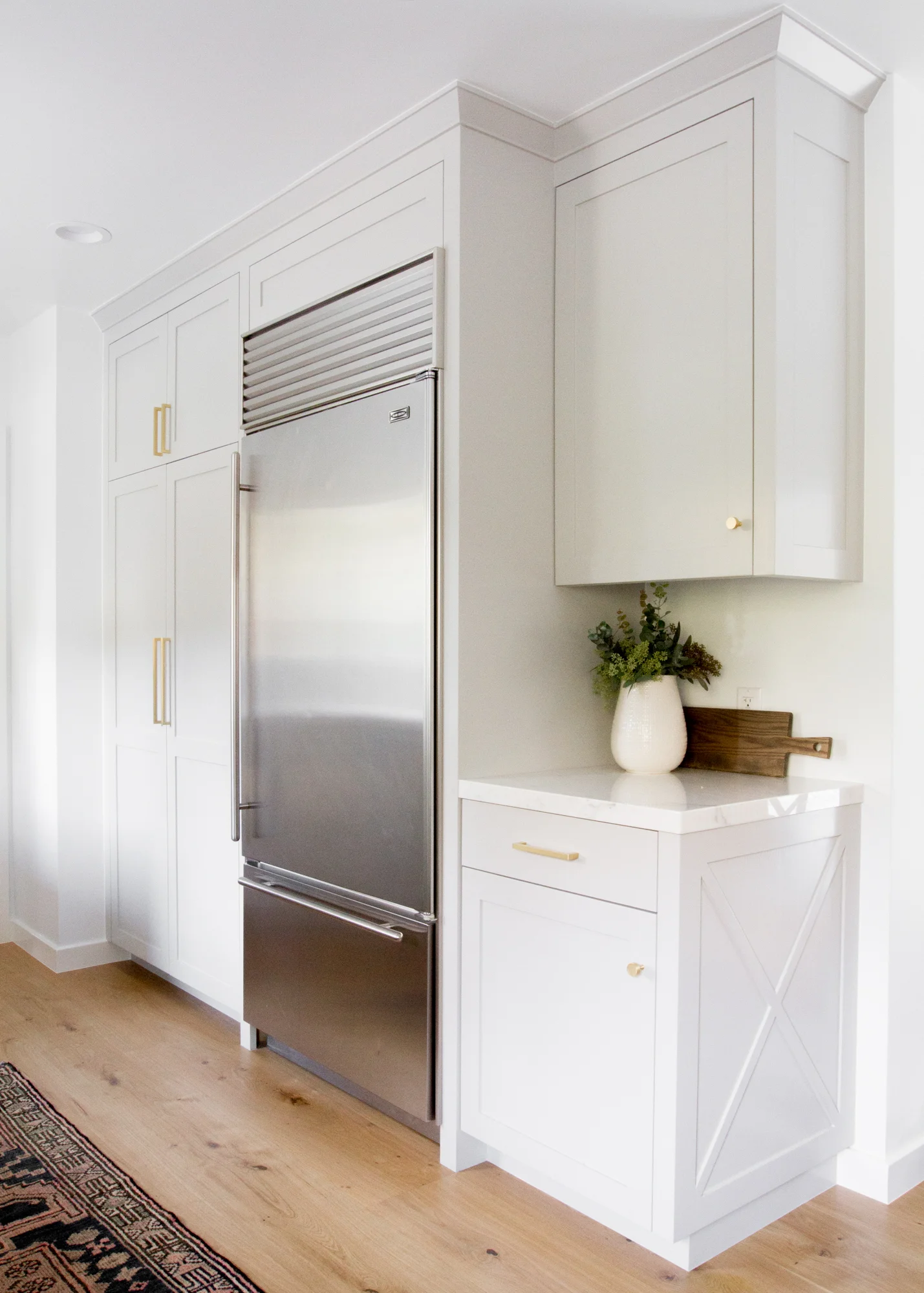 Topanga Canyon Modern Farmhouse Kitchen - Lauren Bradshaw Design