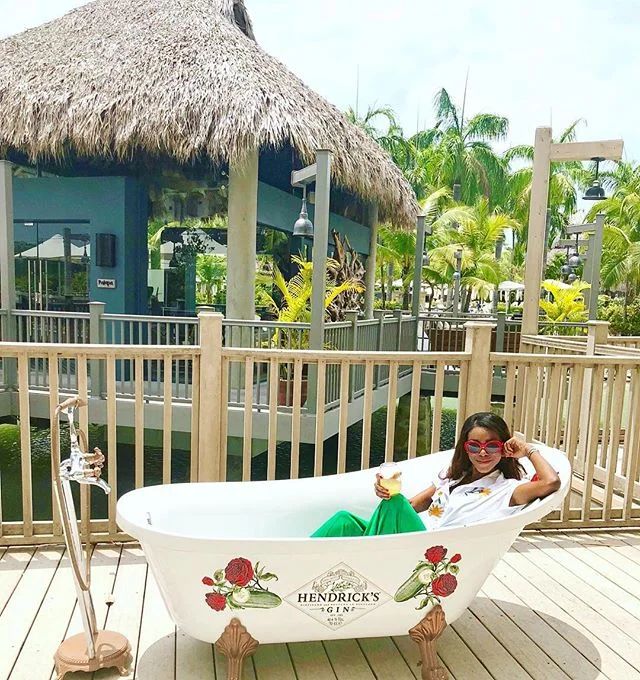 It had an actual functional tap in case you got too hot. #100humidity ☀️💧🍸