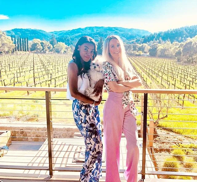 Sunny gorgeous day in wine country. ☀️🍷