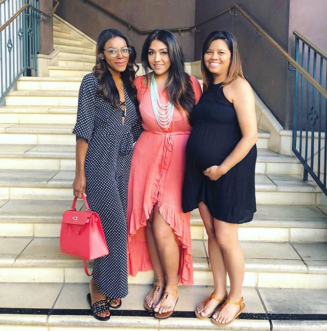 20+ years and a million lifetimes in between. Nothing is quite the same, and yet nothing feels different with the ones you&rsquo;ve known from way-back-when... Happy Easter everyone. Loads of love today! 💕🌷