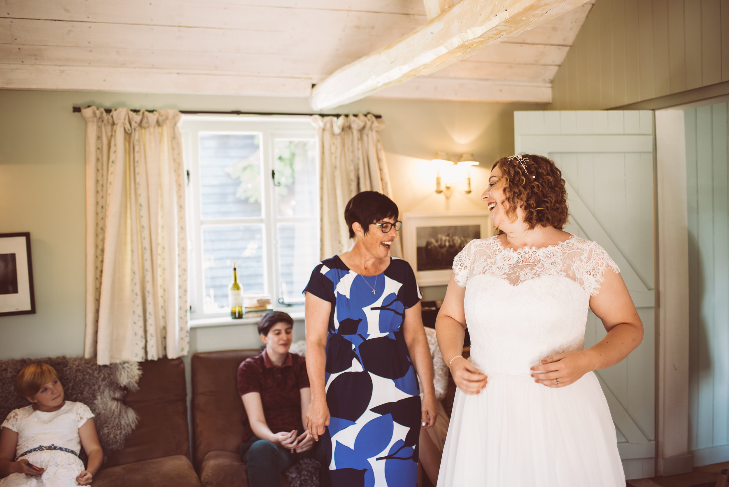 weddings-in-the-wood-rustic-garden-party-wedding-10.jpg
