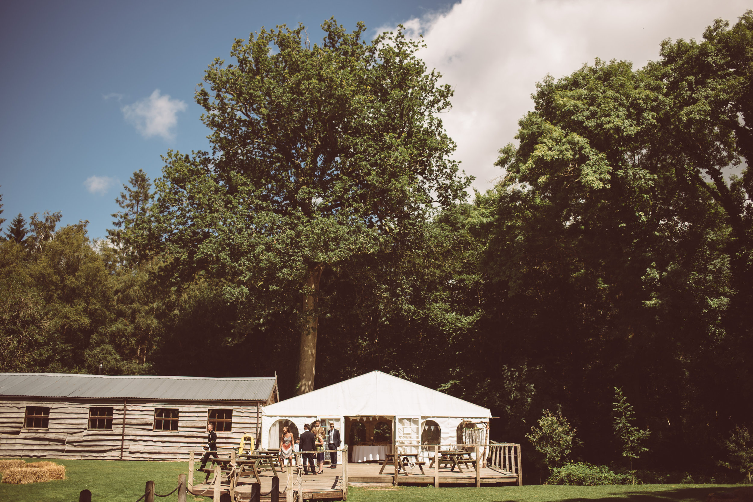 weddings-in-the-wood-rustic-garden-party-wedding-36.jpg