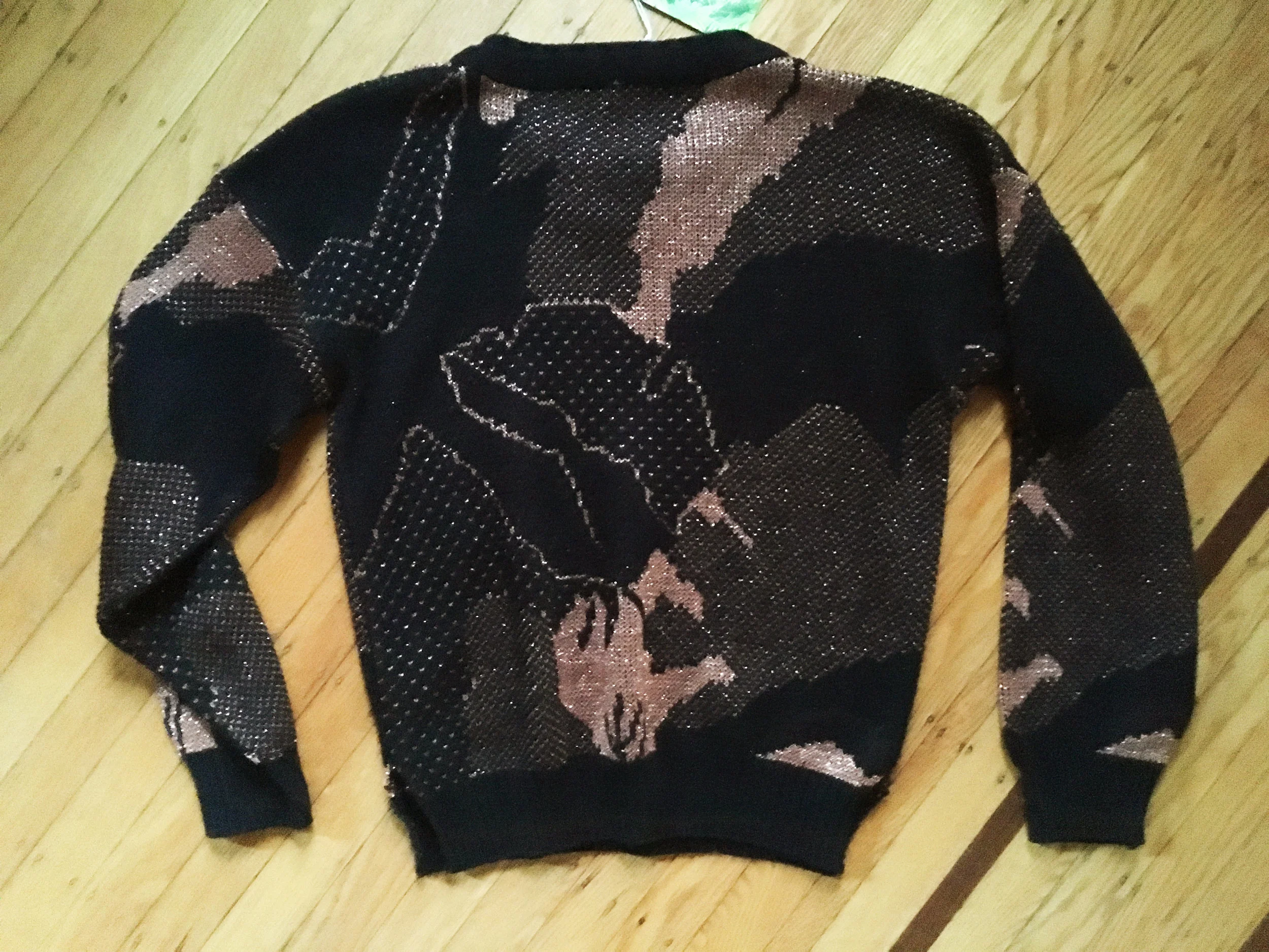 bronzeblacksweaterback.jpeg